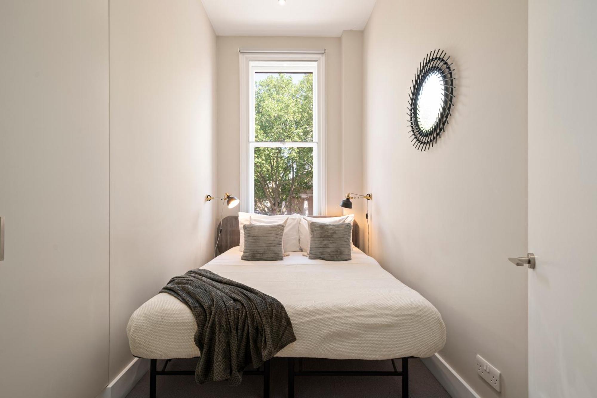Comfortable In Shoreditch High Street Apartment London