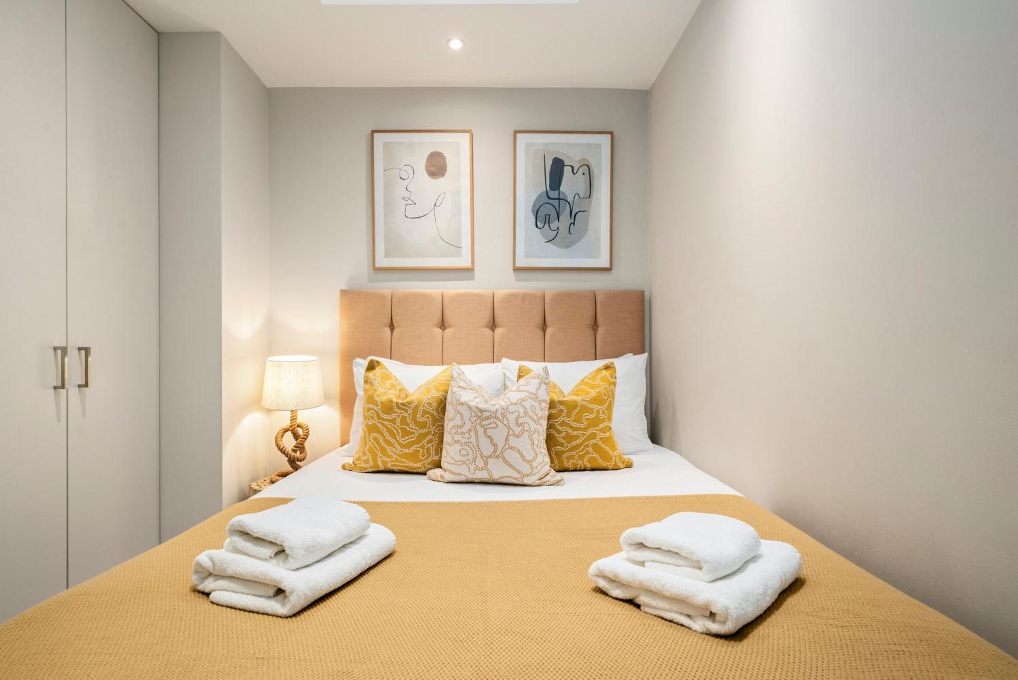 Comfortable In Shoreditch High Street * London