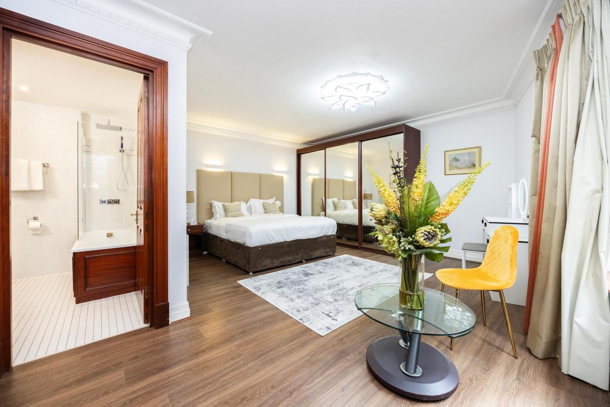 Carlton Court - Mayfair London