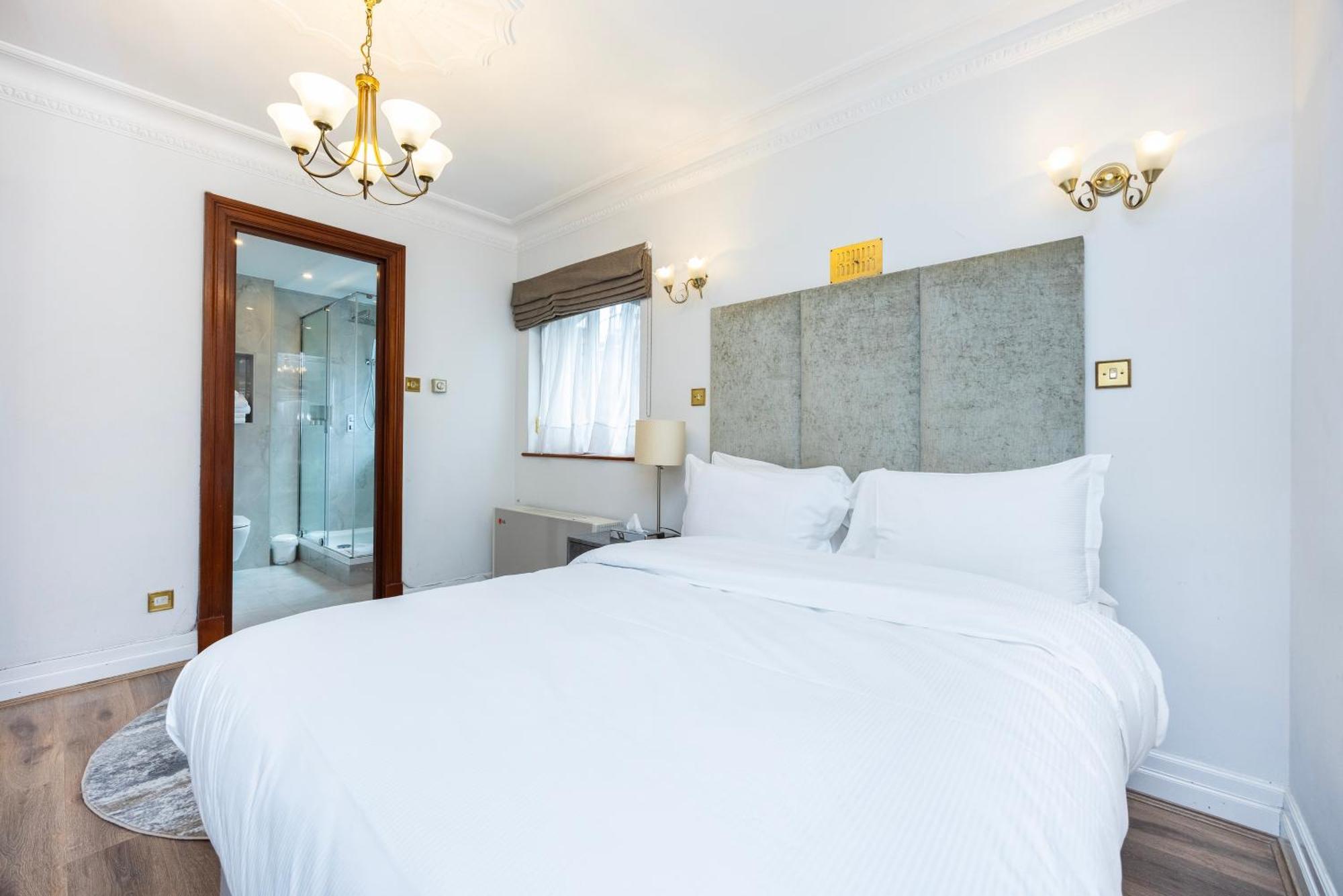 Lägenhetshotell Carlton Court - Mayfair 5*