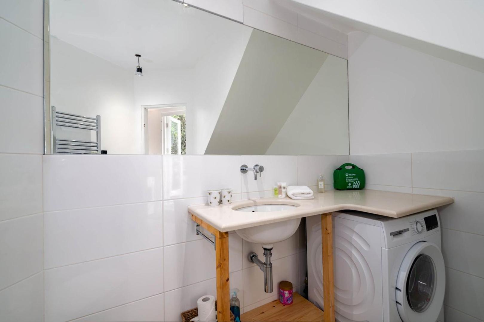 Appartamento Guestready - Micro Garden Flat In Fulham Londra