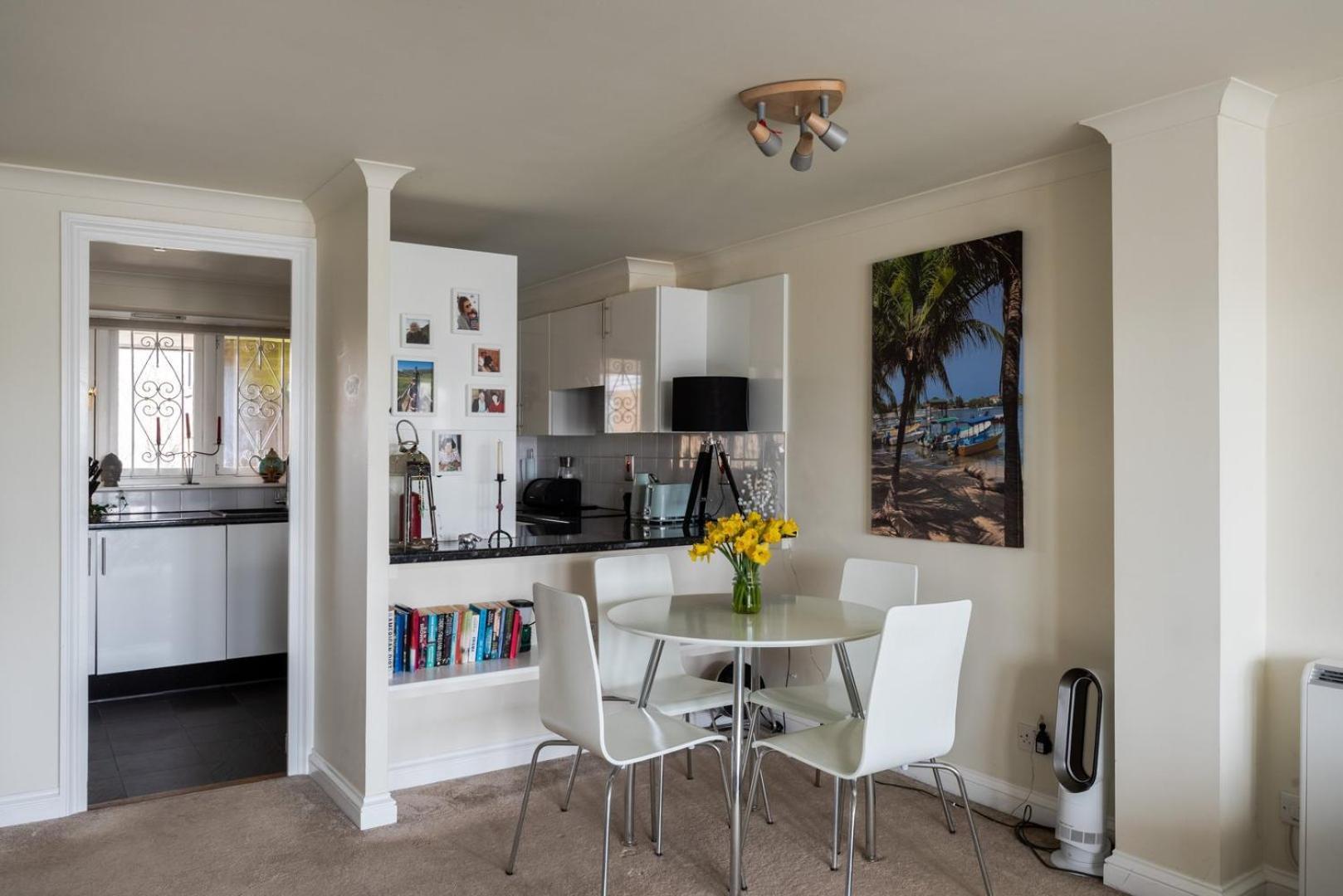 Guestready - Overlooking The Thames