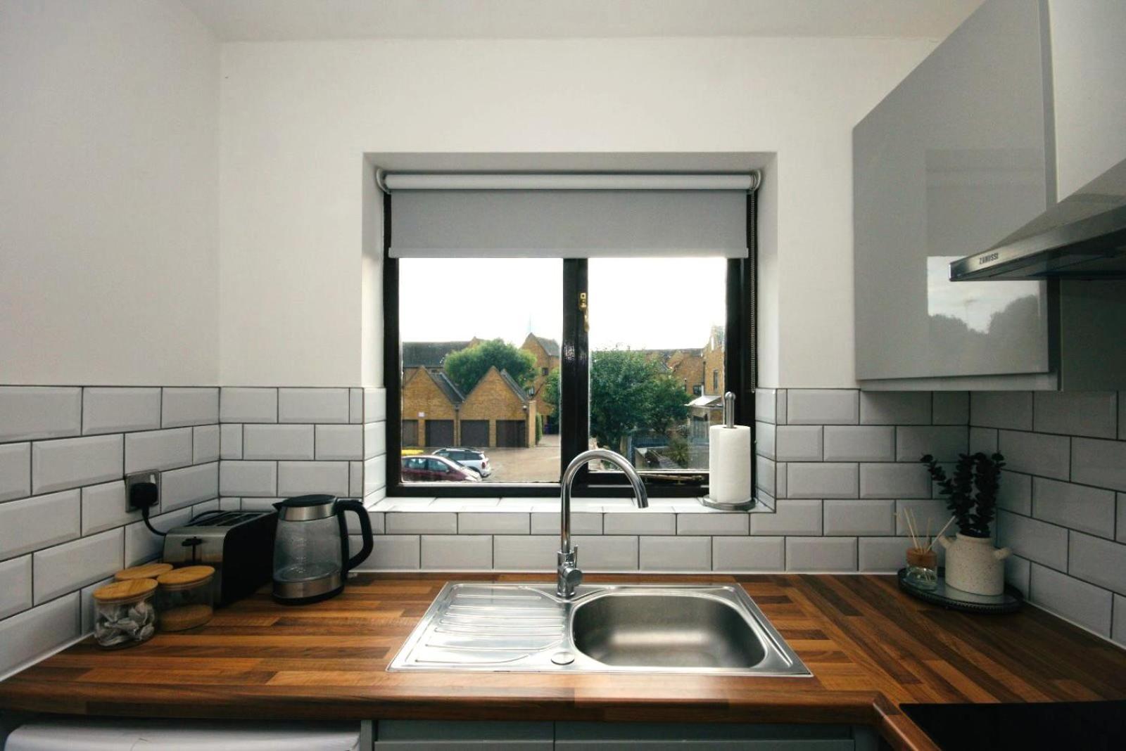 Lägenhet Studio Apartment London