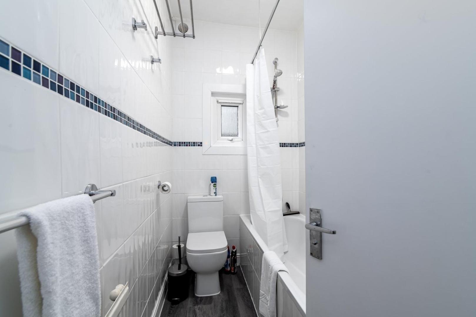 Guestready - Soberbo Moderno Com Jardim Em Kilburn Londen