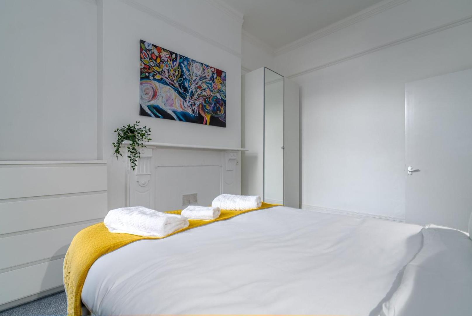 Vakantiehuis Guestready - Soberbo Moderno Com Jardim Em Kilburn