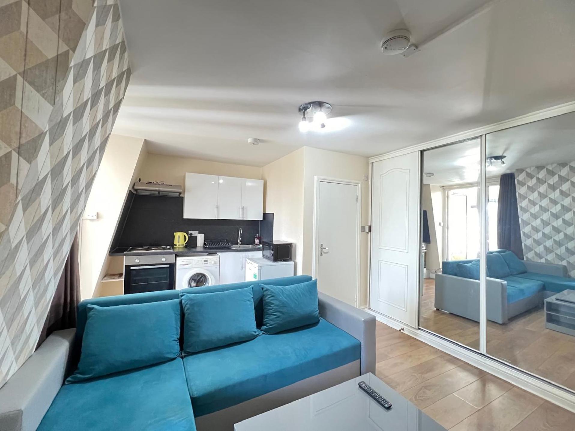 Appartement Comfy 2 Bedroom - Finchley Road, Londen