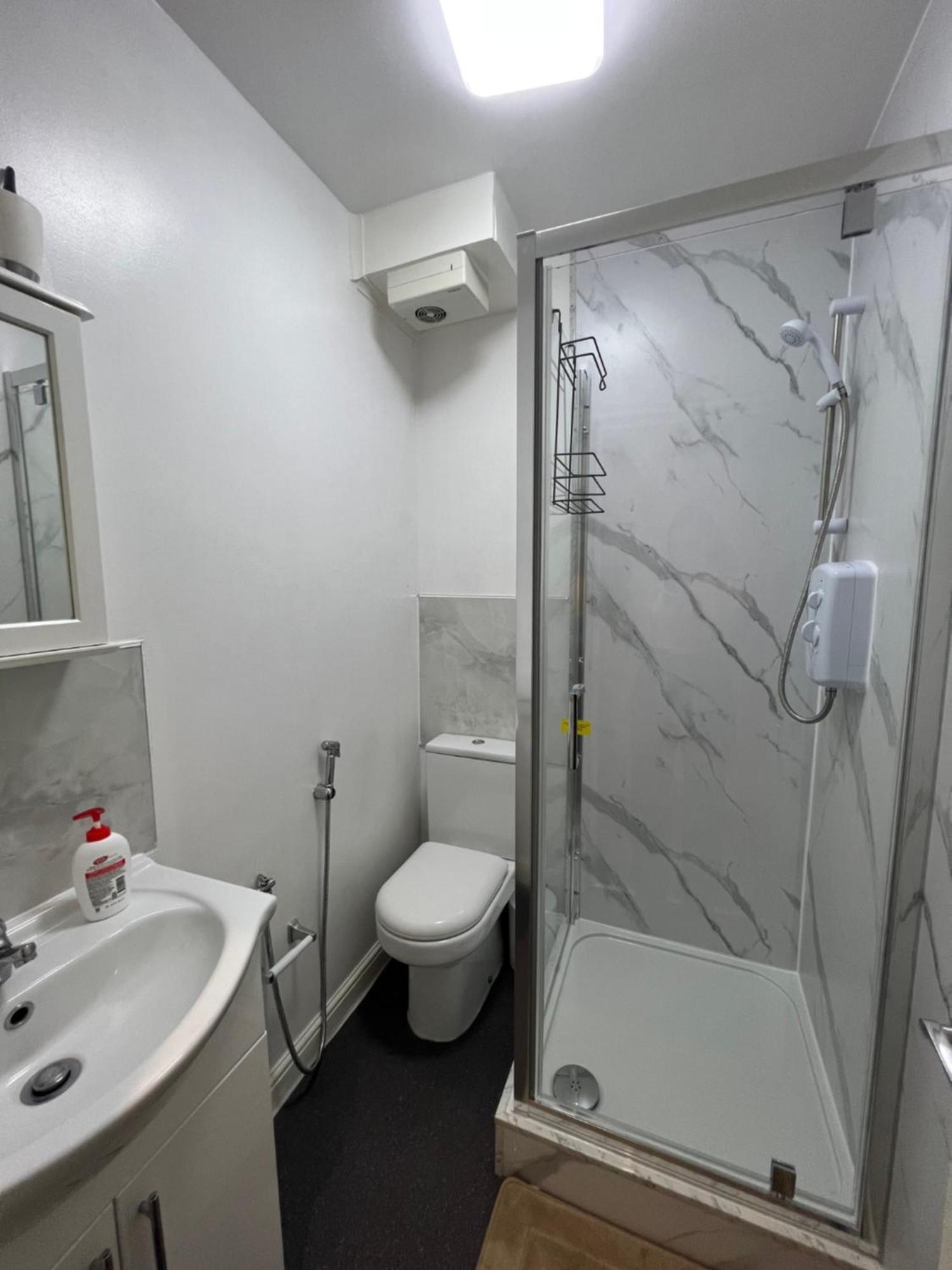 Appartement Comfy 2 Bedroom - Finchley Road, Londen