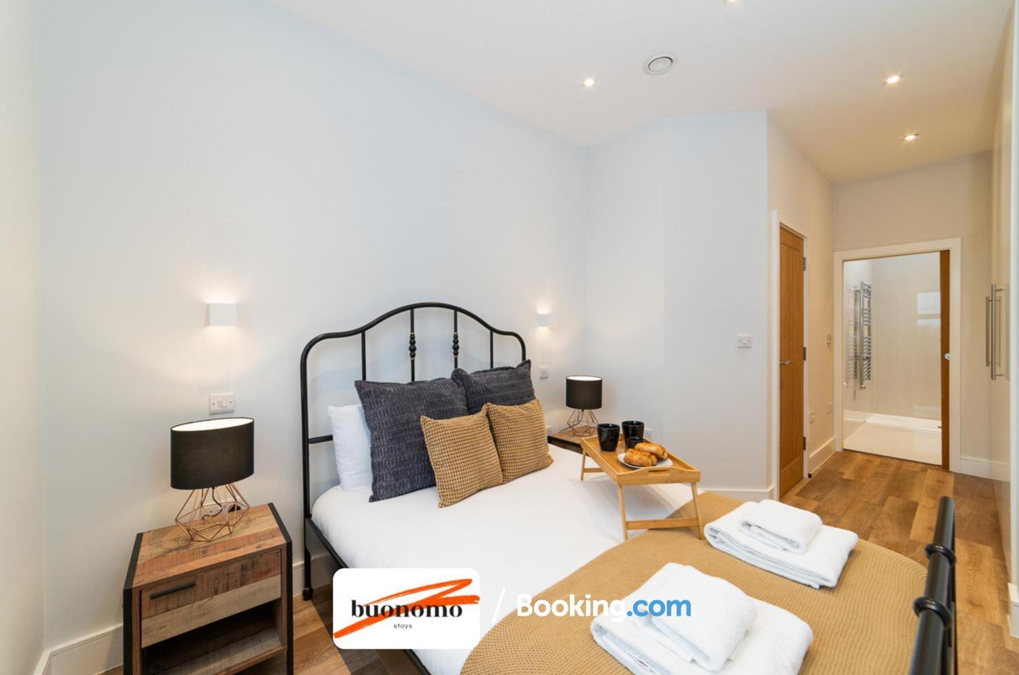 Two Bedroom At Buonomo Short Lets & Serviced Close To Wimbledon Tennis Courts Appartement
