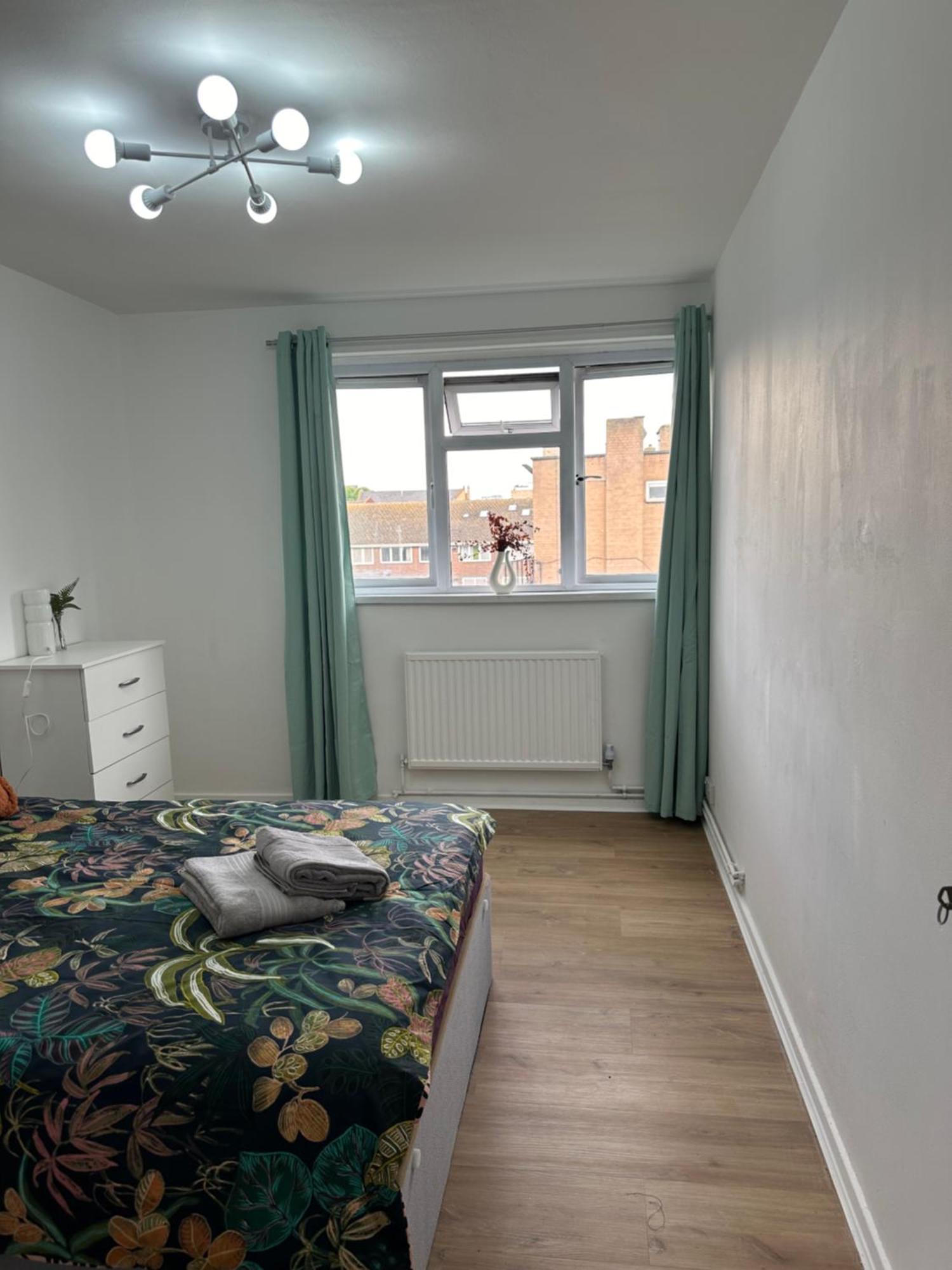 Lägenhet Shared In A Luxury 3 Bedroom Flat In Aldgate, E1!central