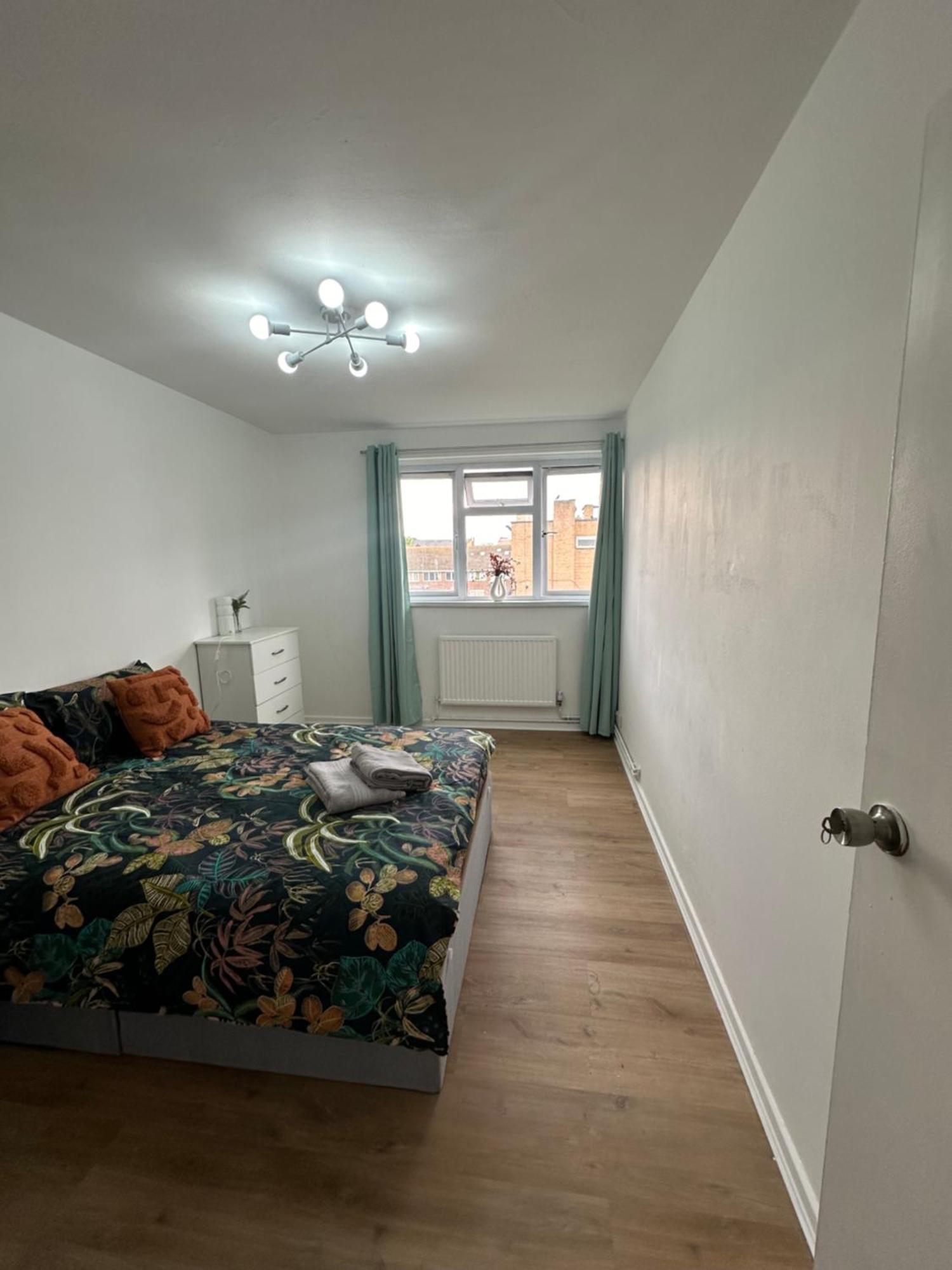 Shared In A Luxury 3 Bedroom Flat In Aldgate, E1!central Lägenhet *
