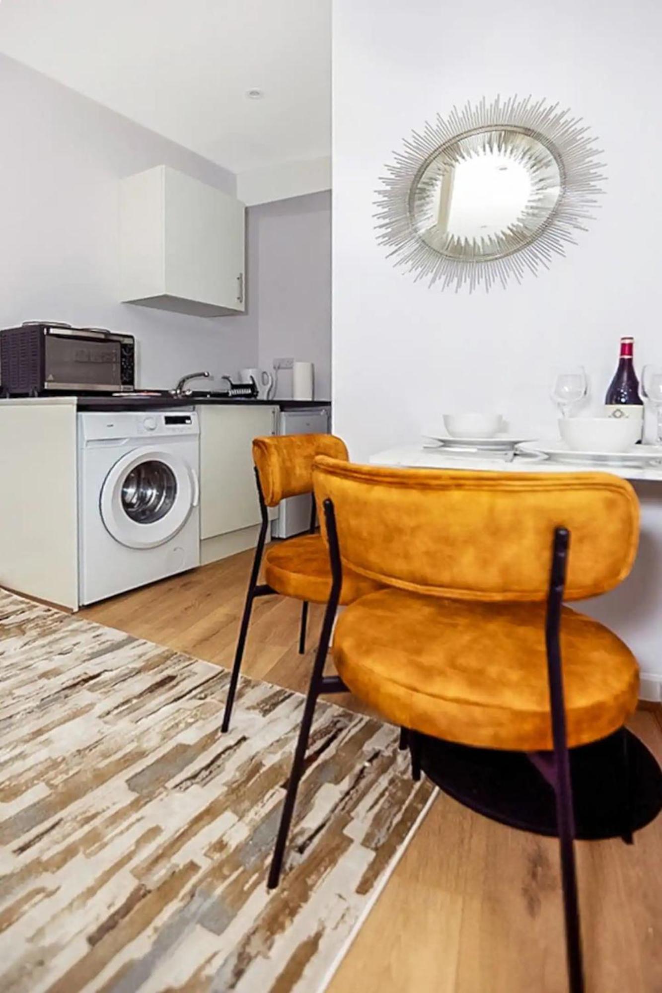 Appartement Ensuite Stylish - 3 Min To Trains - Pass The Keys Londen