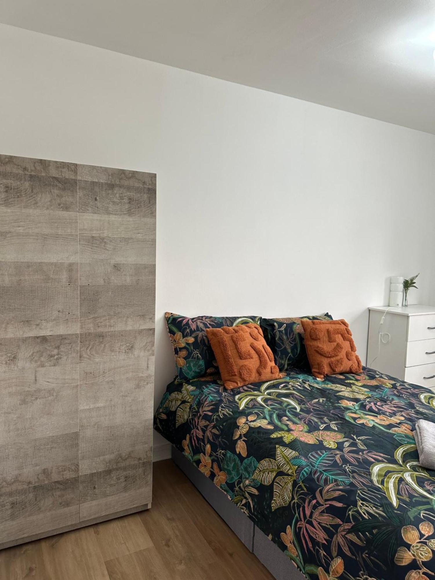 Shared In A Luxury 3 Bedroom Flat In Aldgate, E1!central * London