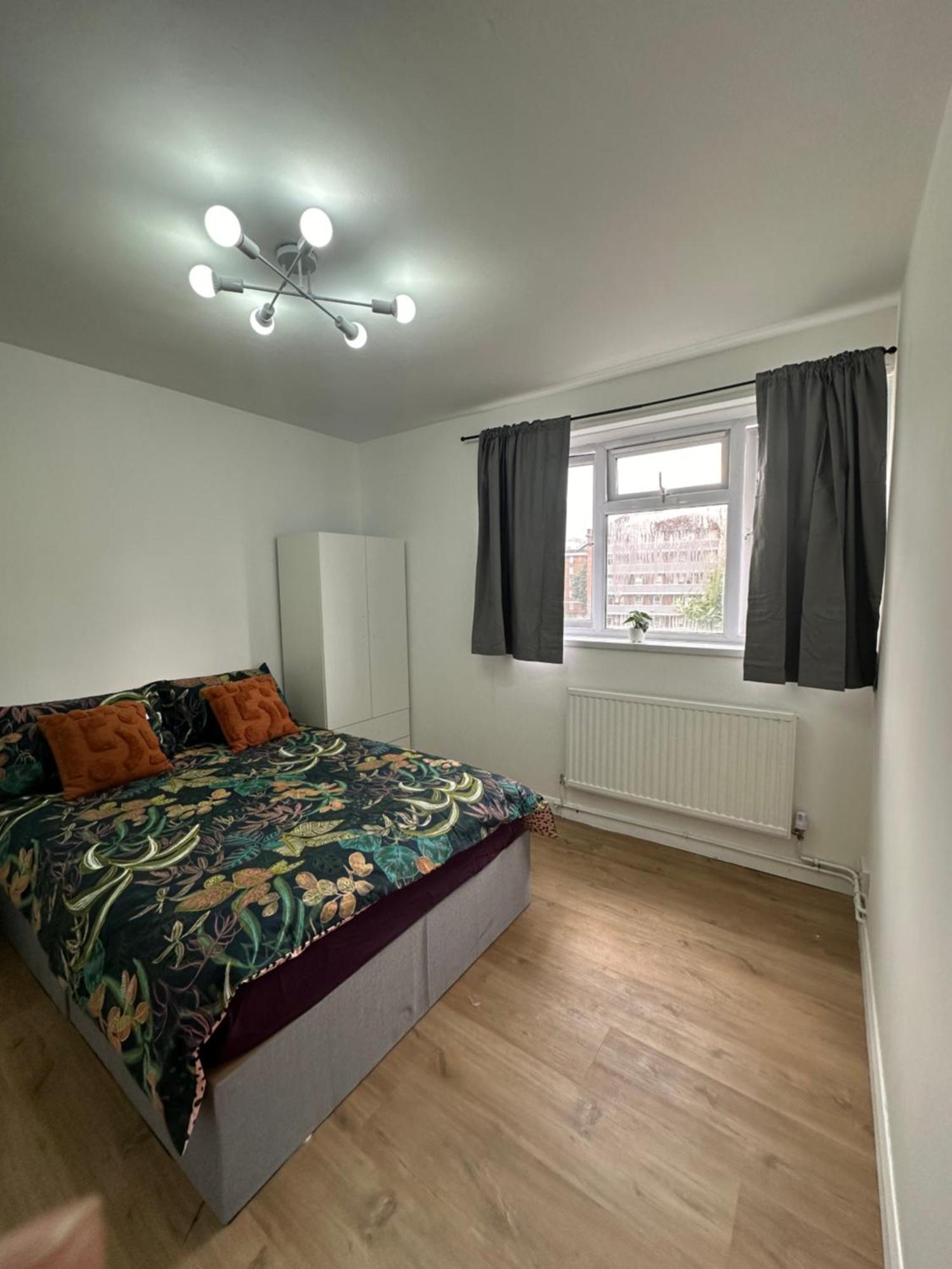 Shared In A Luxury 3 Bedroom Flat In Aldgate, E1!central * London