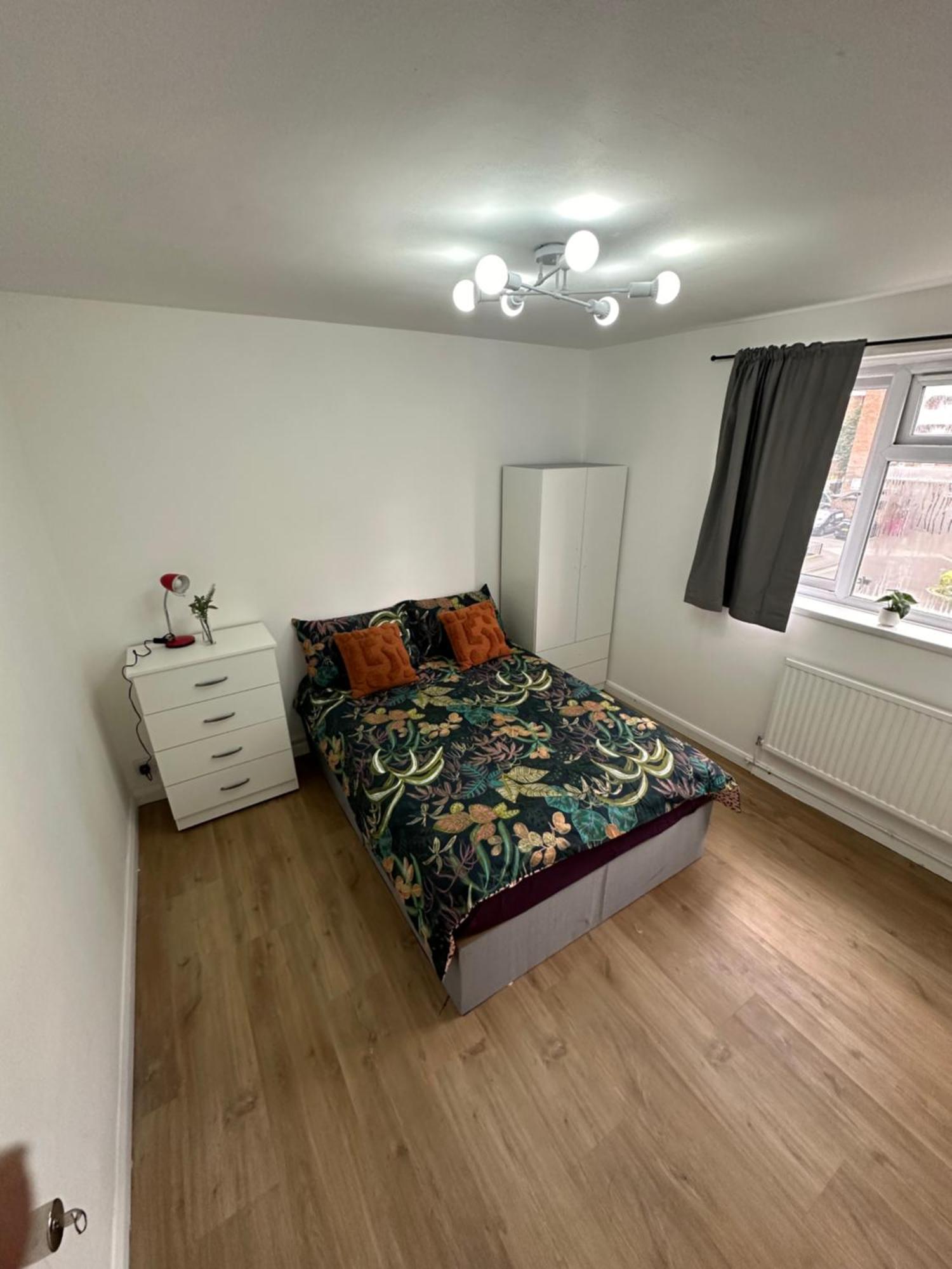 Shared In A Luxury 3 Bedroom Flat In Aldgate, E1!central Lägenhet *
