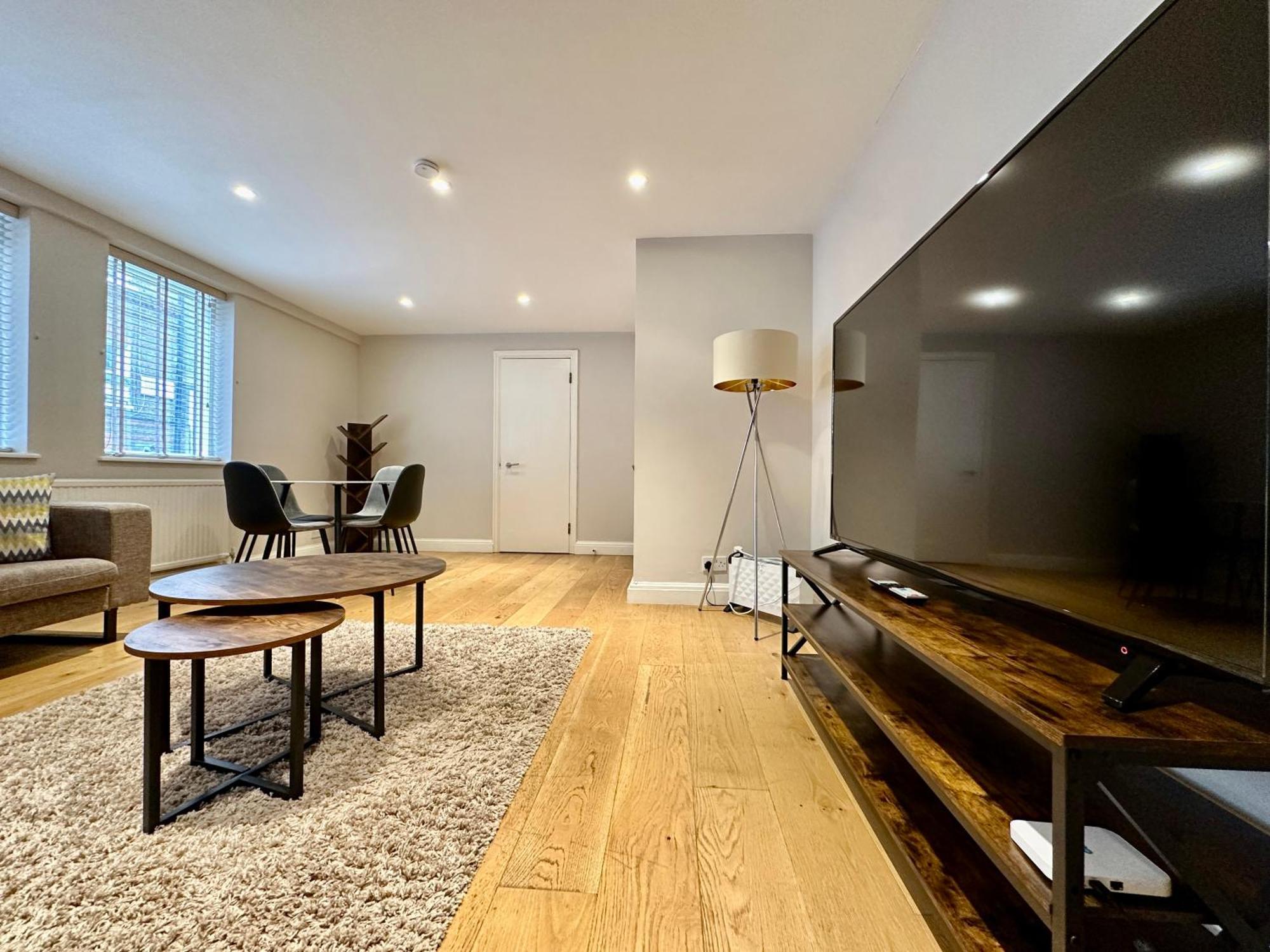 Kensington 2Bed Stucco Bright Large High Ceilings - Luxurylondonstays Lejlighed