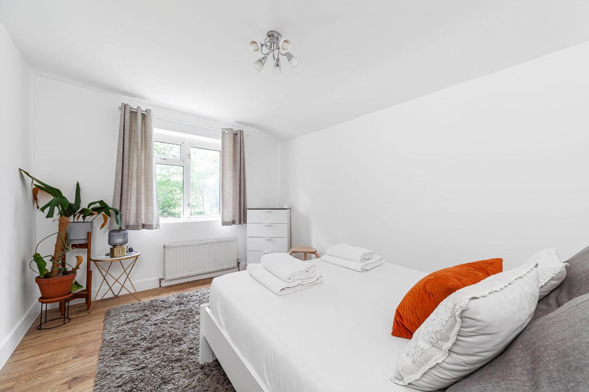 Modern Victorian With Secret Garden Londres