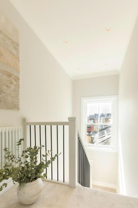 Superb 3 Bed Notting Hill Holiday home