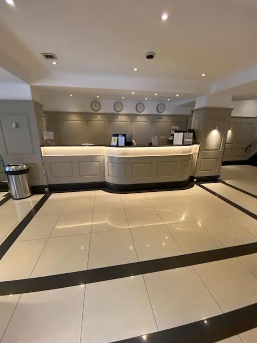 Stylish & Comfy Chelsea Haven Walk To Tube & Bus Appartement