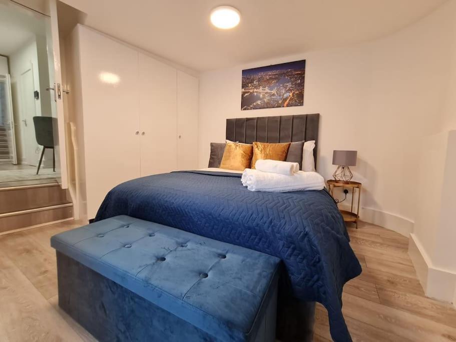 Stylish And Spacious 1 Bedroom Kensal Tube 1a Lägenhet London