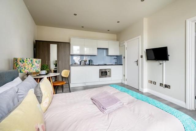 Apartment City Studios London *