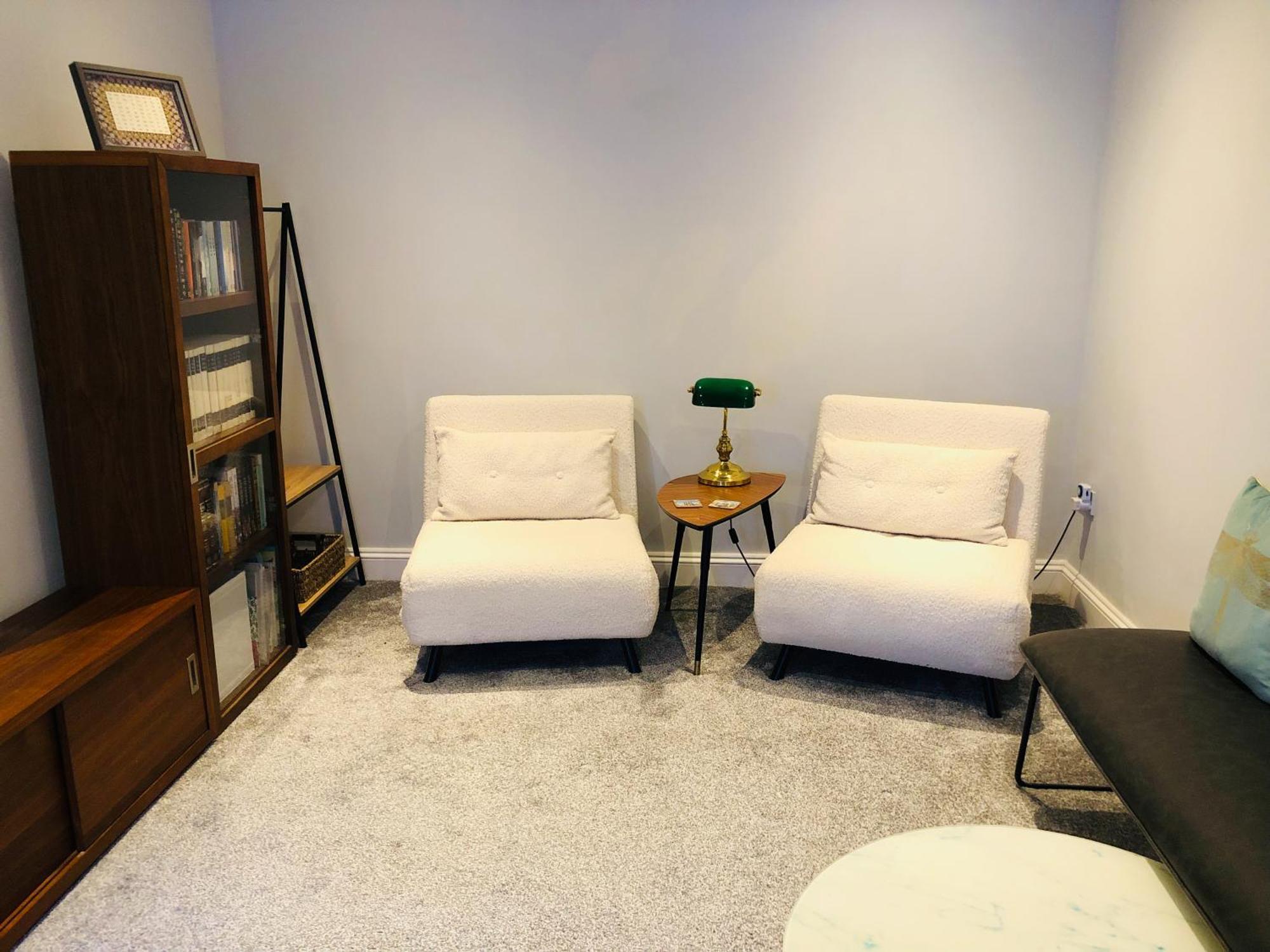 Shared House - Private With Dedicated Guest Bathroom Near Paddington Londen