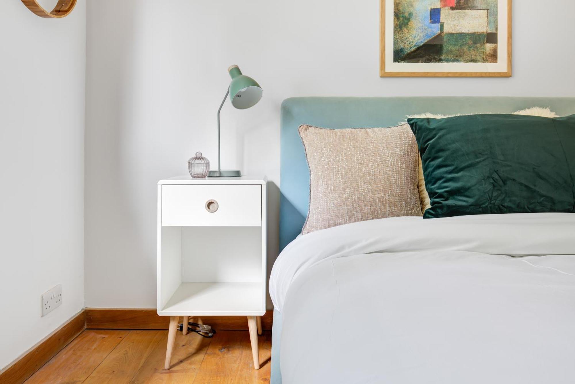 Modern Notting Hill 2 Bedroom Near Royal Oak Tube Londen