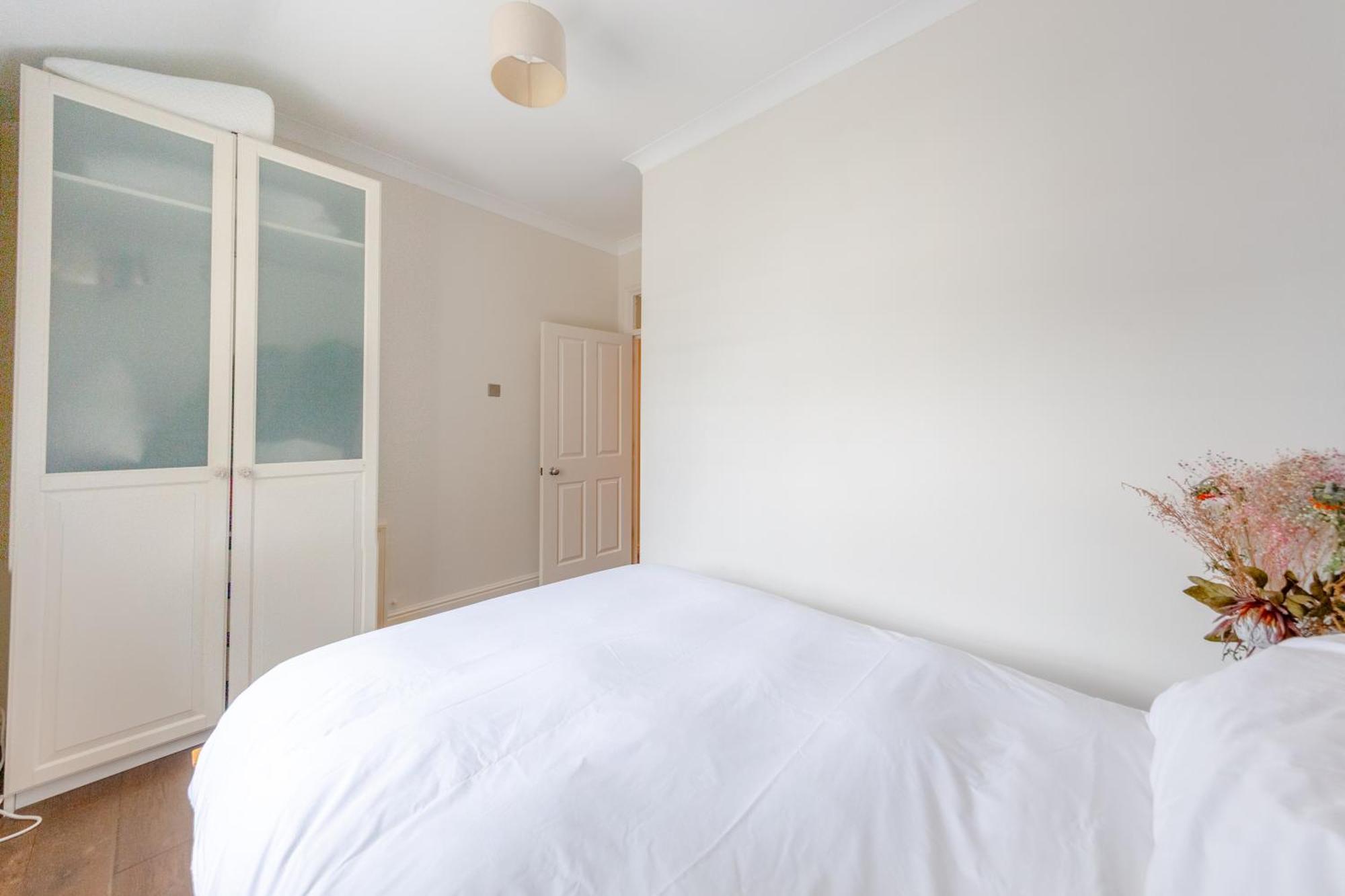 Peaceful 1 Bedroom Flat Near Highbury And Islington * Londra