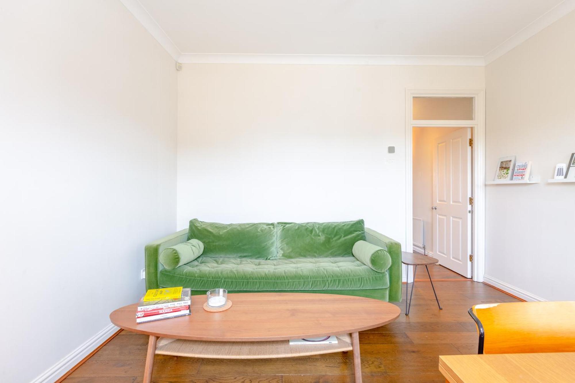 Peaceful 1 Bedroom Flat Near Highbury And Islington Londra