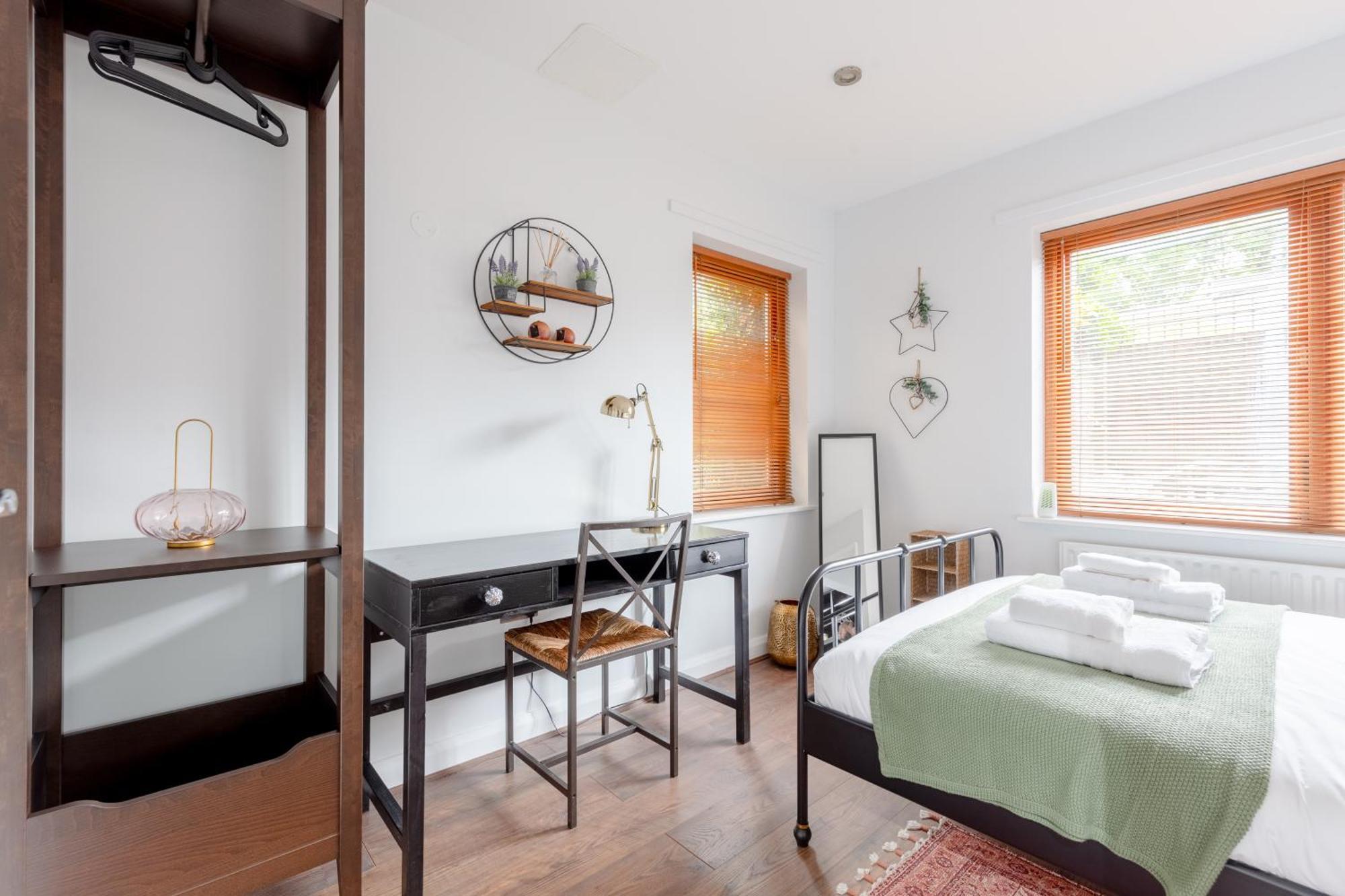 Inviting & Spacious 3bd Flat - Shadwell Lejlighed