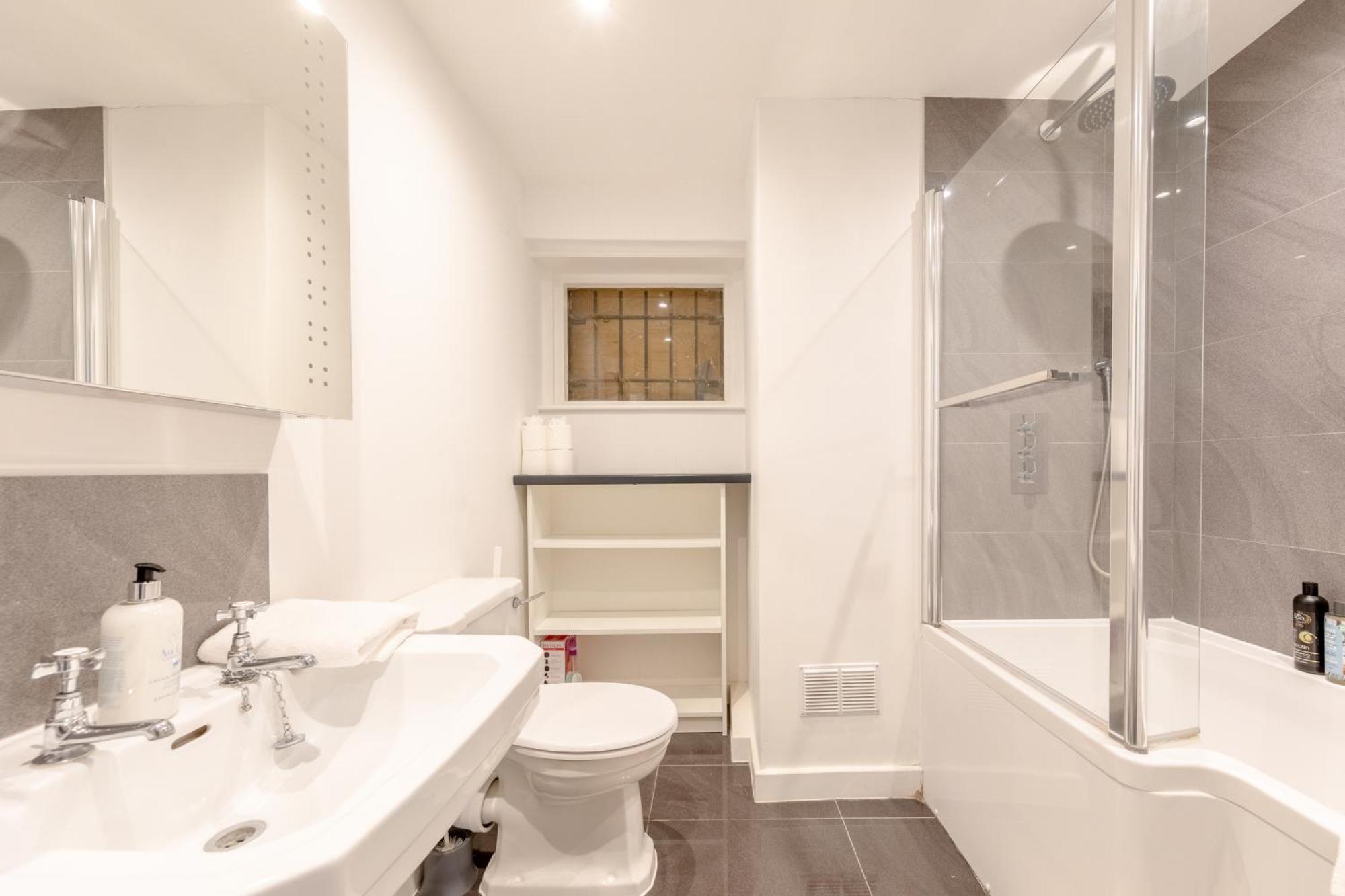 Lejlighed Beautifully Refurbished 2bd Flat- Clapham *