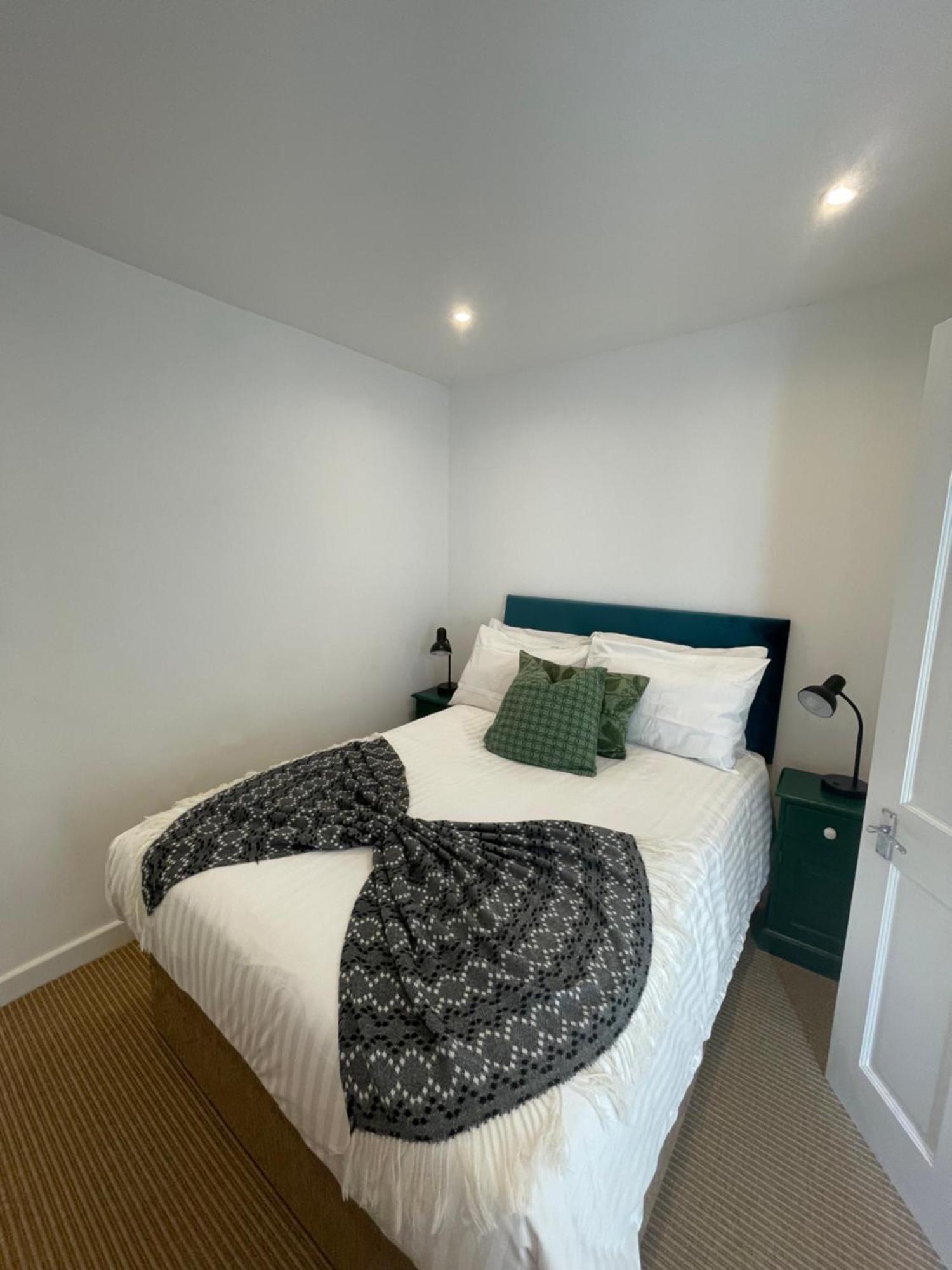 Beautifully Refurbished 2bd Flat- Clapham London