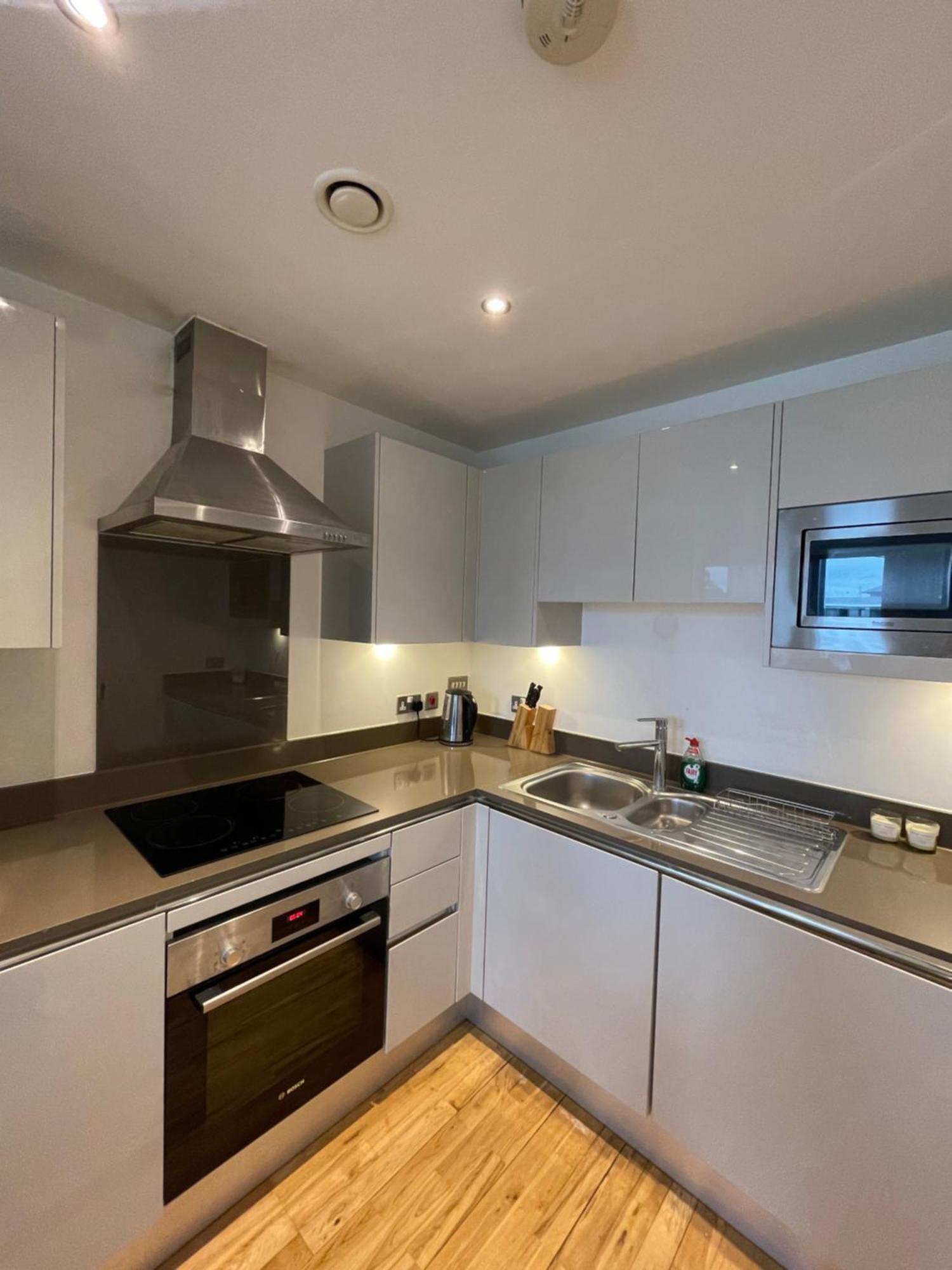 Sleek & Sunny 1bd Flat Near Greenwhich - Deptford! Appartement Londen