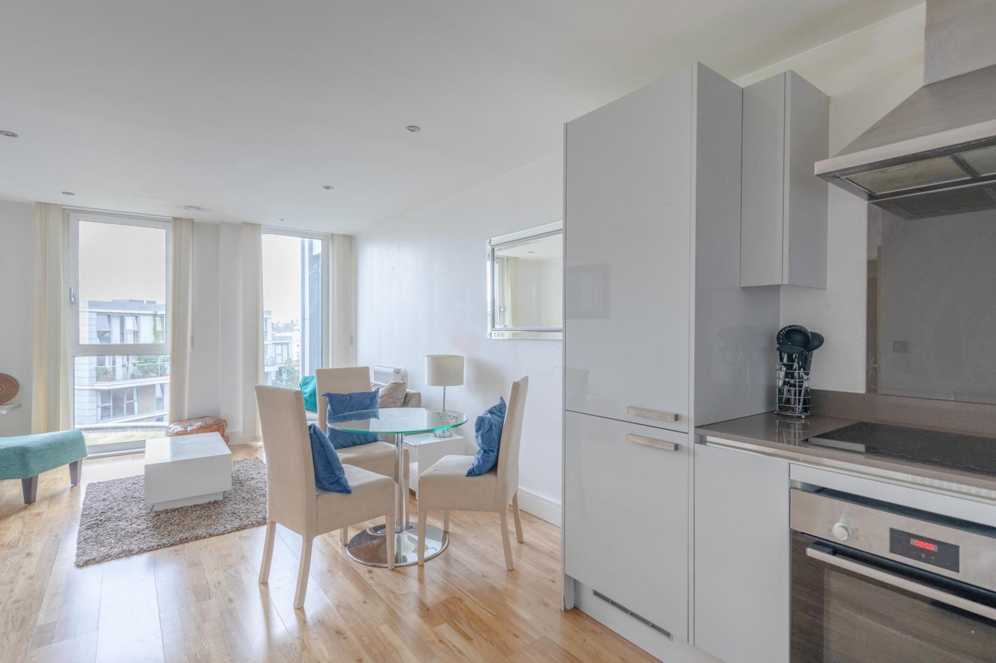 Sleek & Sunny 1bd Flat Near Greenwhich - Deptford! Appartement