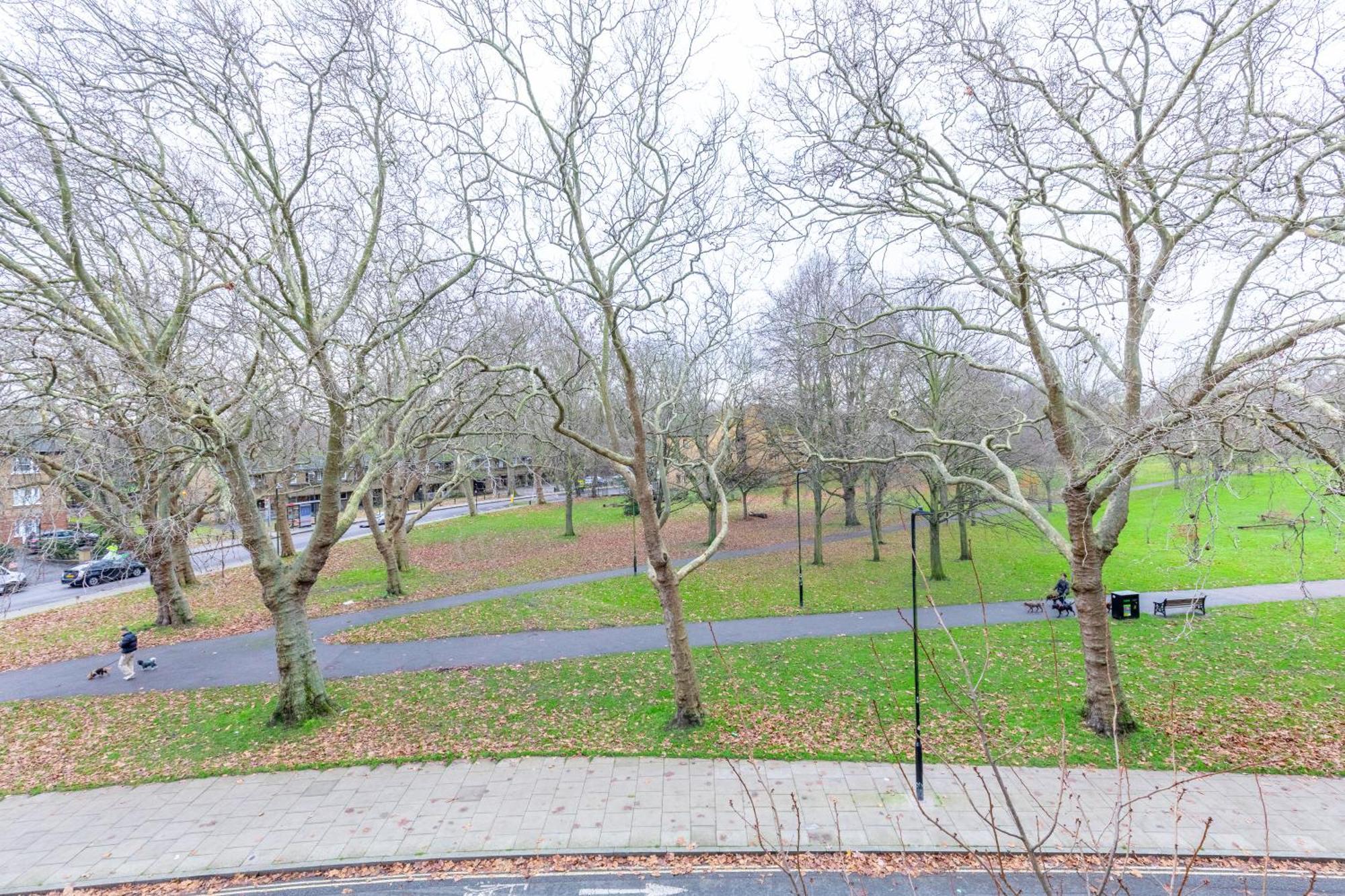 & Modern 1bd Flat With Balcony Hackney! Apartment