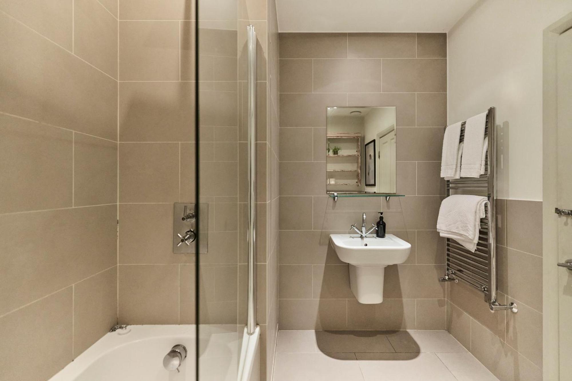 Leilighet The Fulham Wharf - Glamorous 2bdr Flat With Garden London