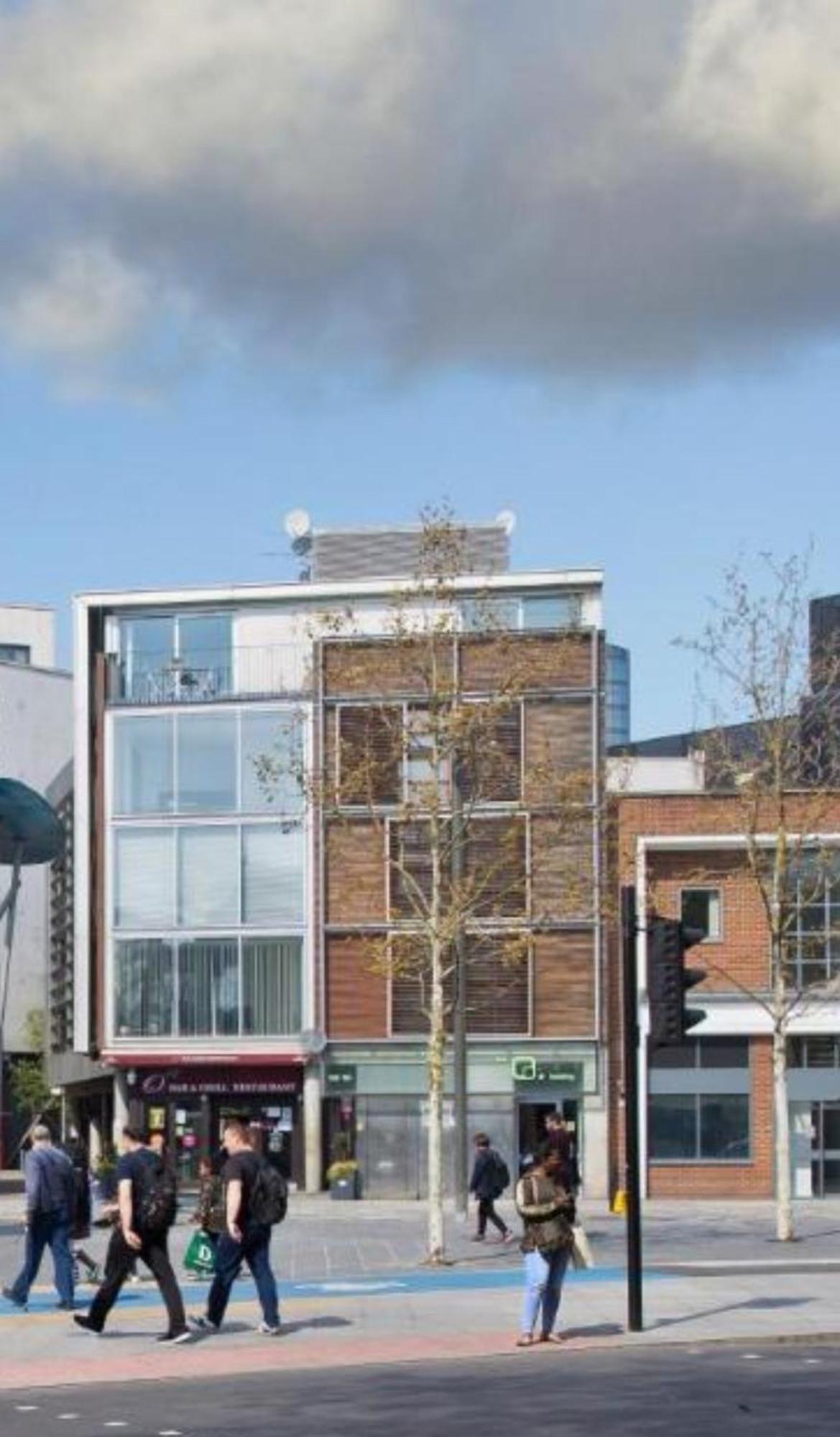 Lovely 2-bed, Sleeps 6, Near Stratford Station & Abba Voyage, Londen