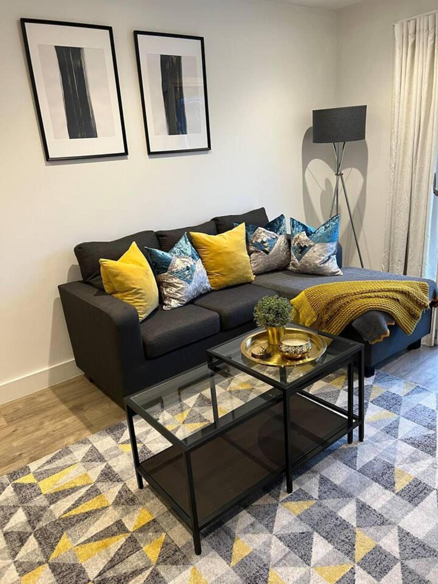 Modern 1 Bed Flat Near Station And Appartement Londen