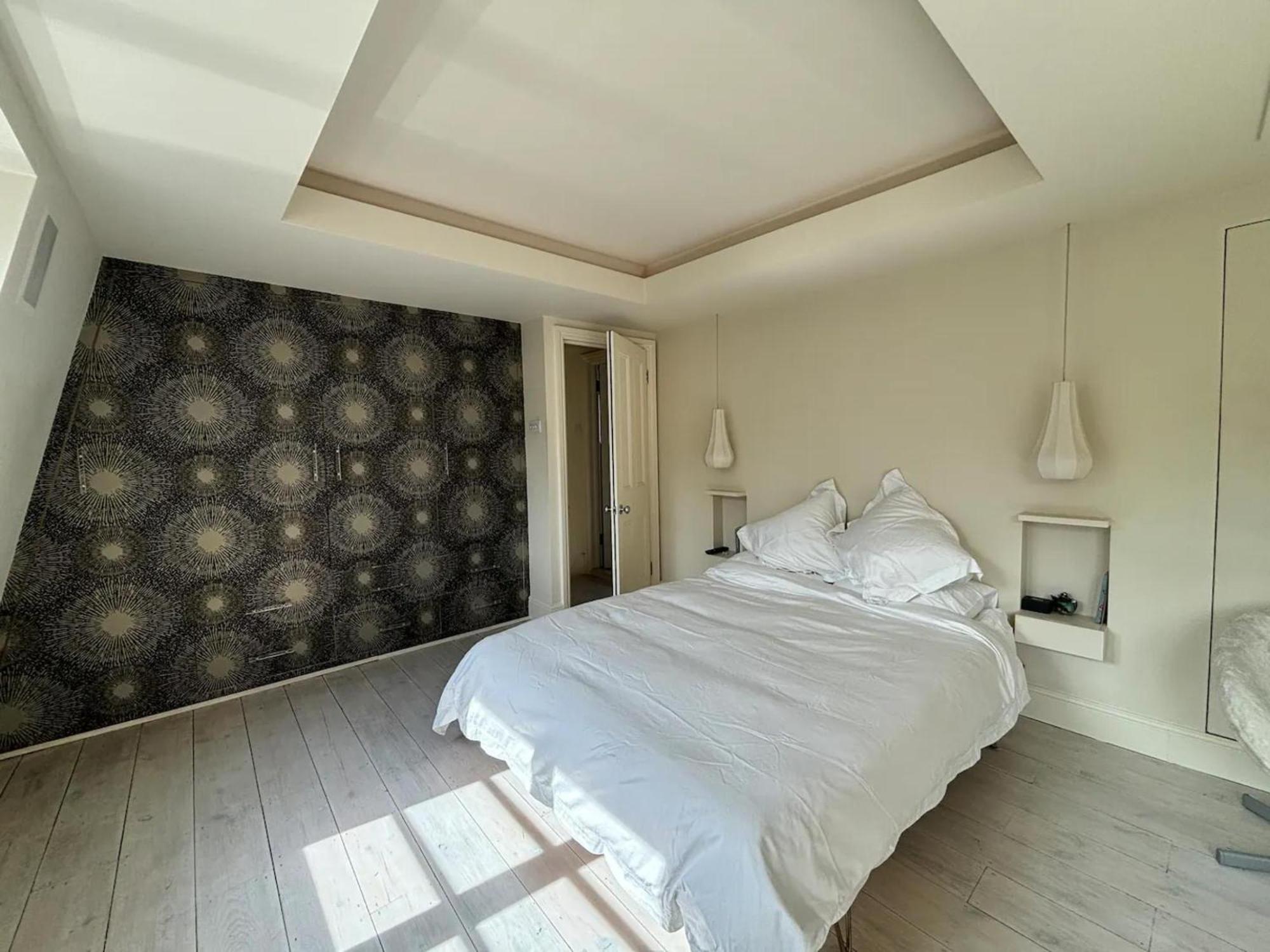 Trendy 1bd Flat On Historic Street Farringdon London