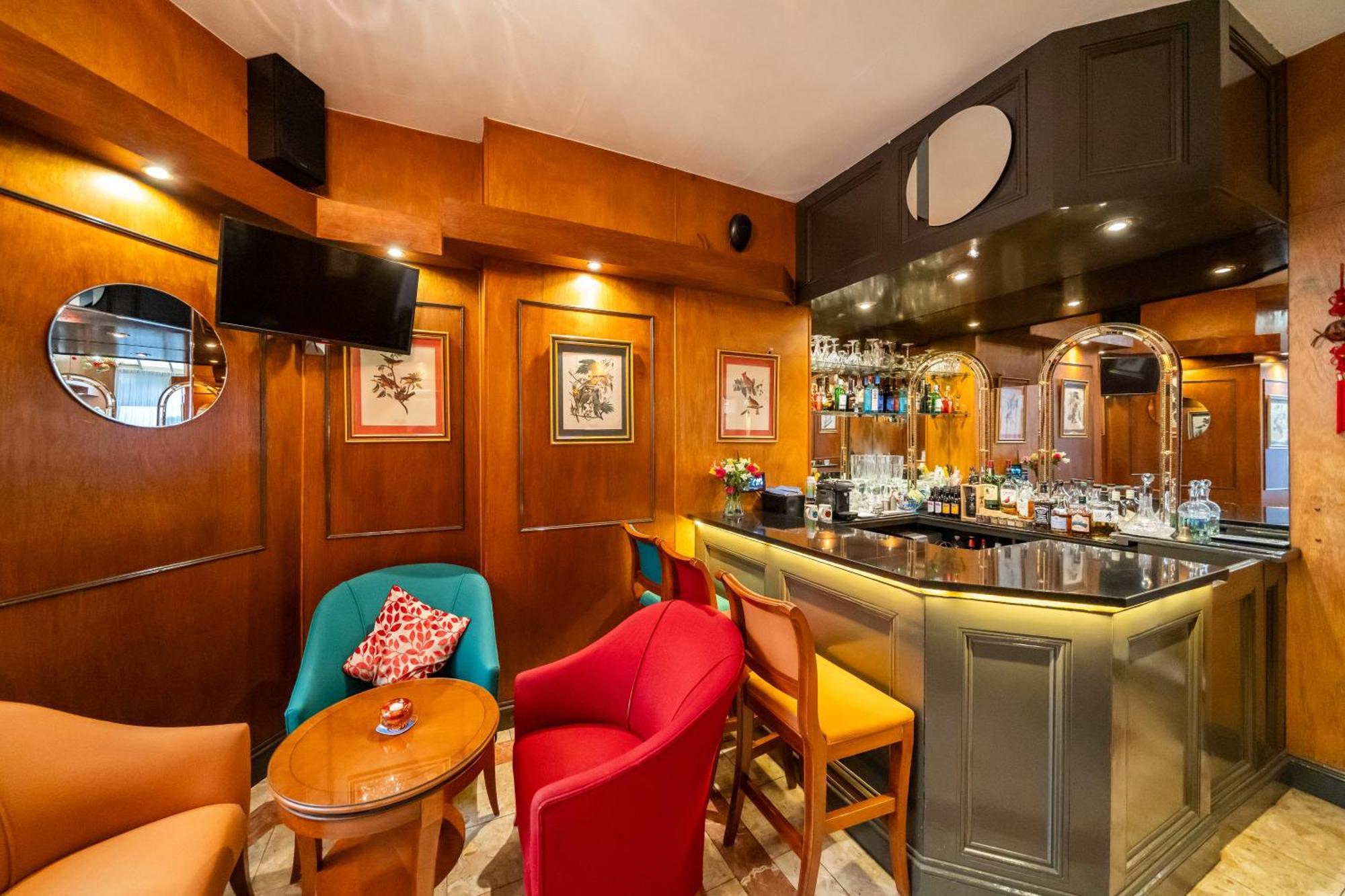 La Place 4* London