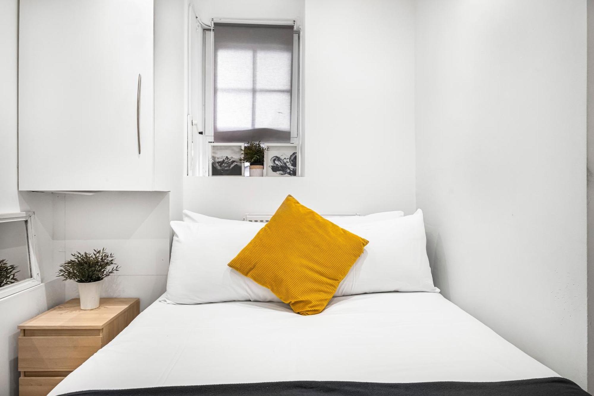 Pass The Keys In Sunny Waterloo Apartment London