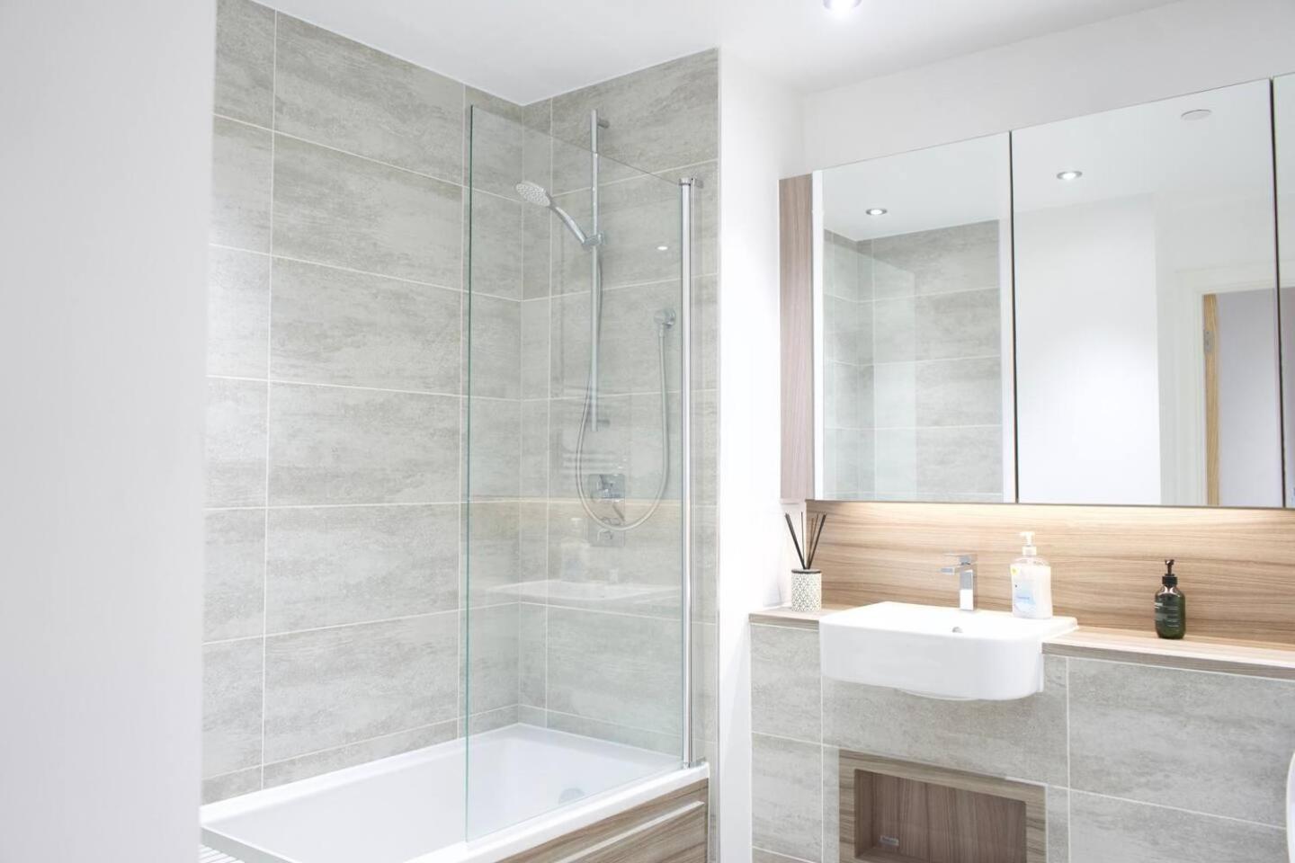 Lägenhet Luxury Royal Wharf London