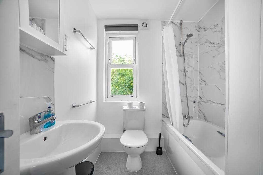 Lejlighed Stylish 2-bed By Tower Of *