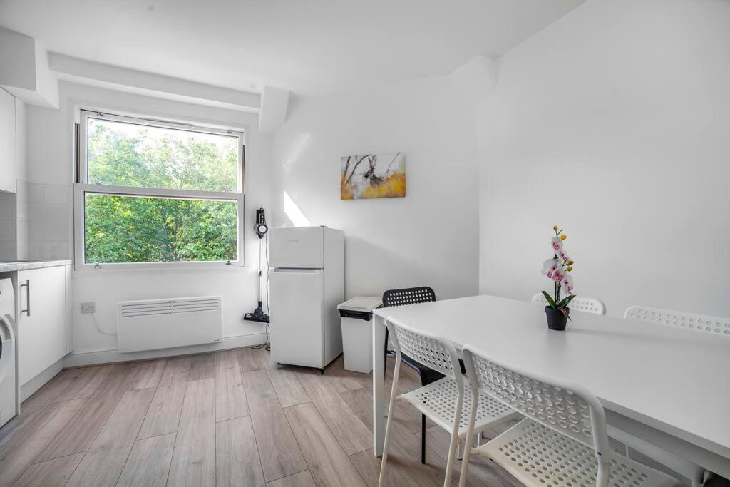 Lejlighed Stylish 2-bed By Tower Of London