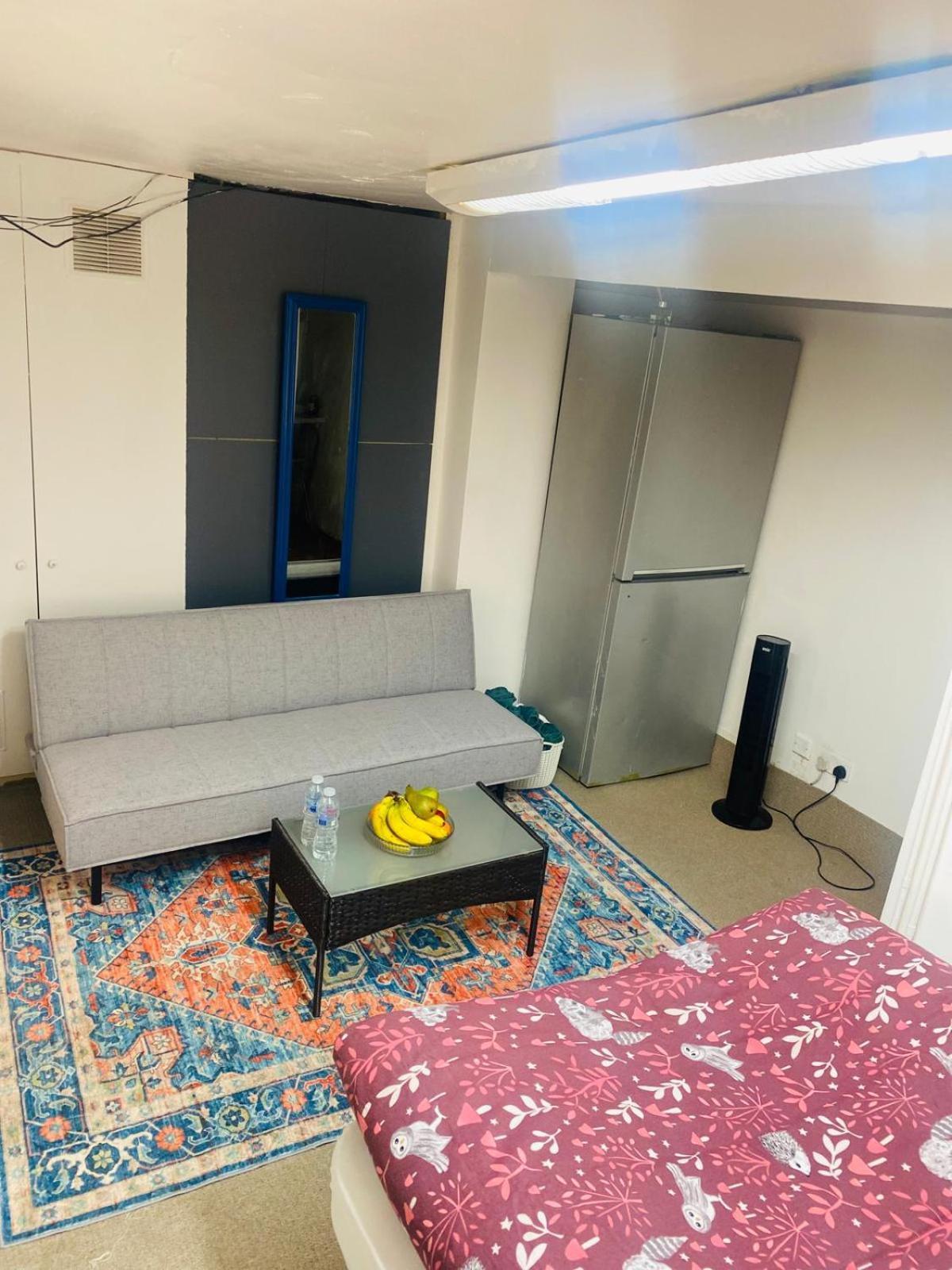 Cozy Opposite Chelsea Stadium London