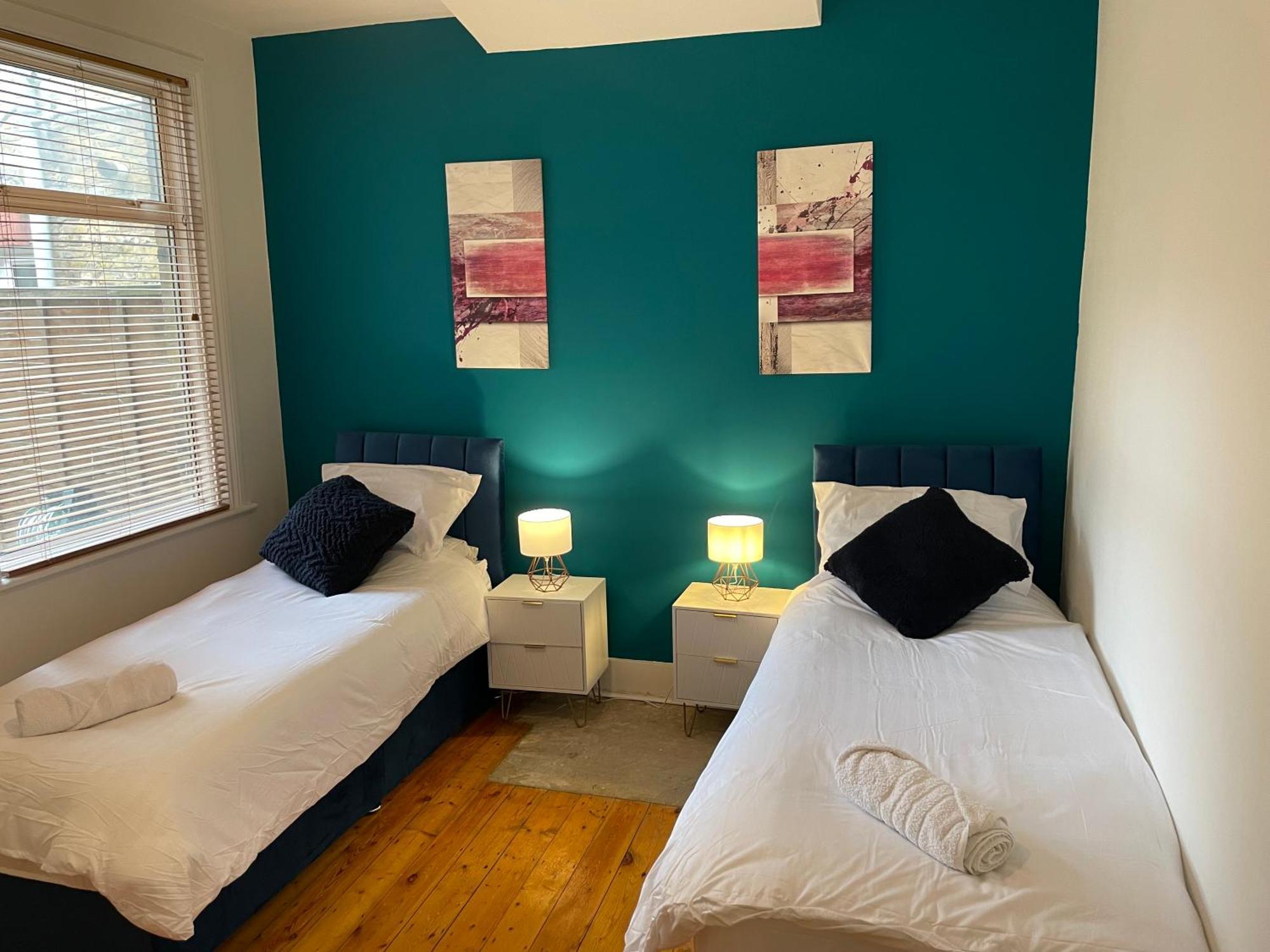 Apartment E10 Short