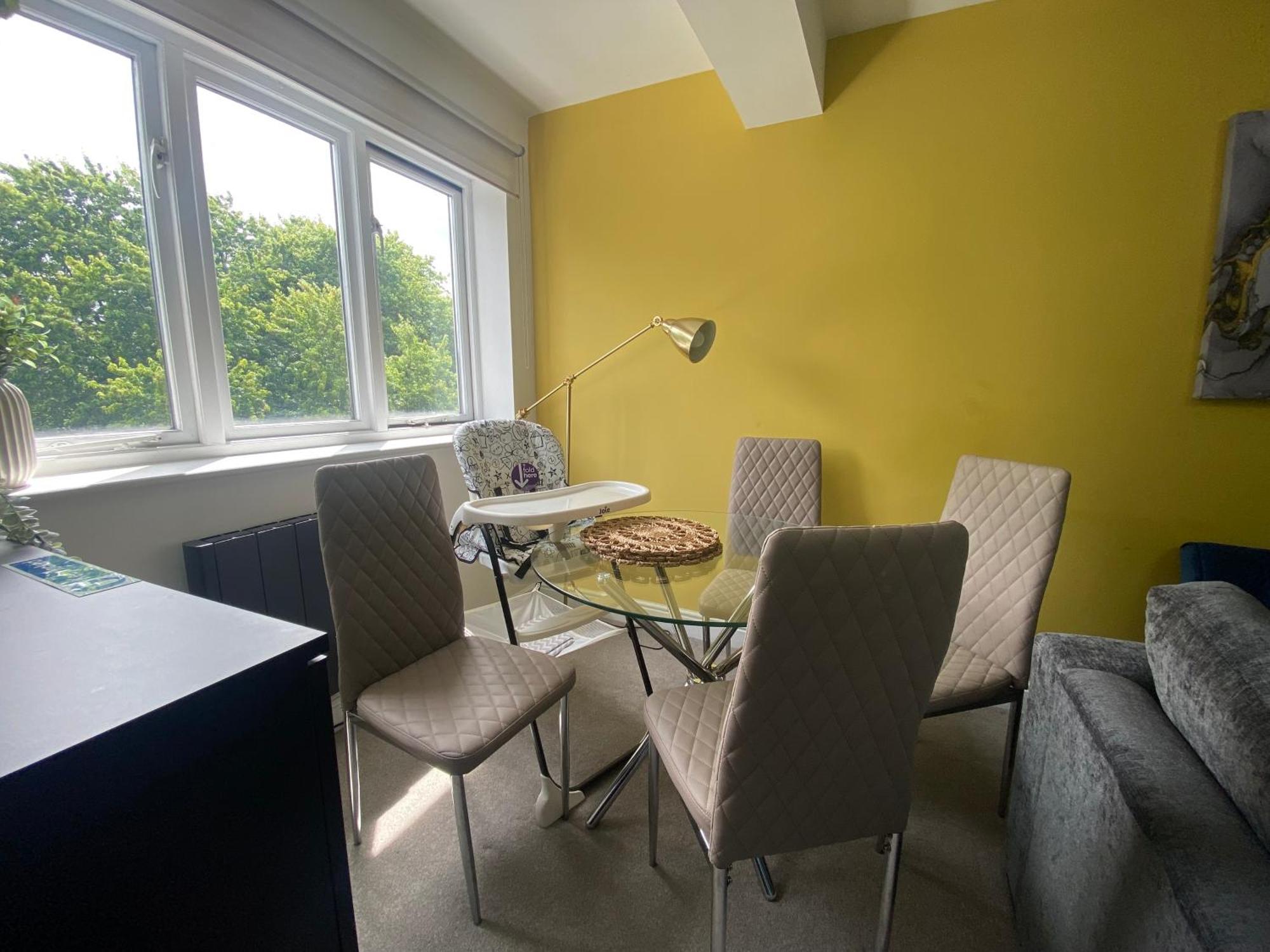 Family-friendly 2-bed, 2-bath Xmas - Book Now! Appartement Londen