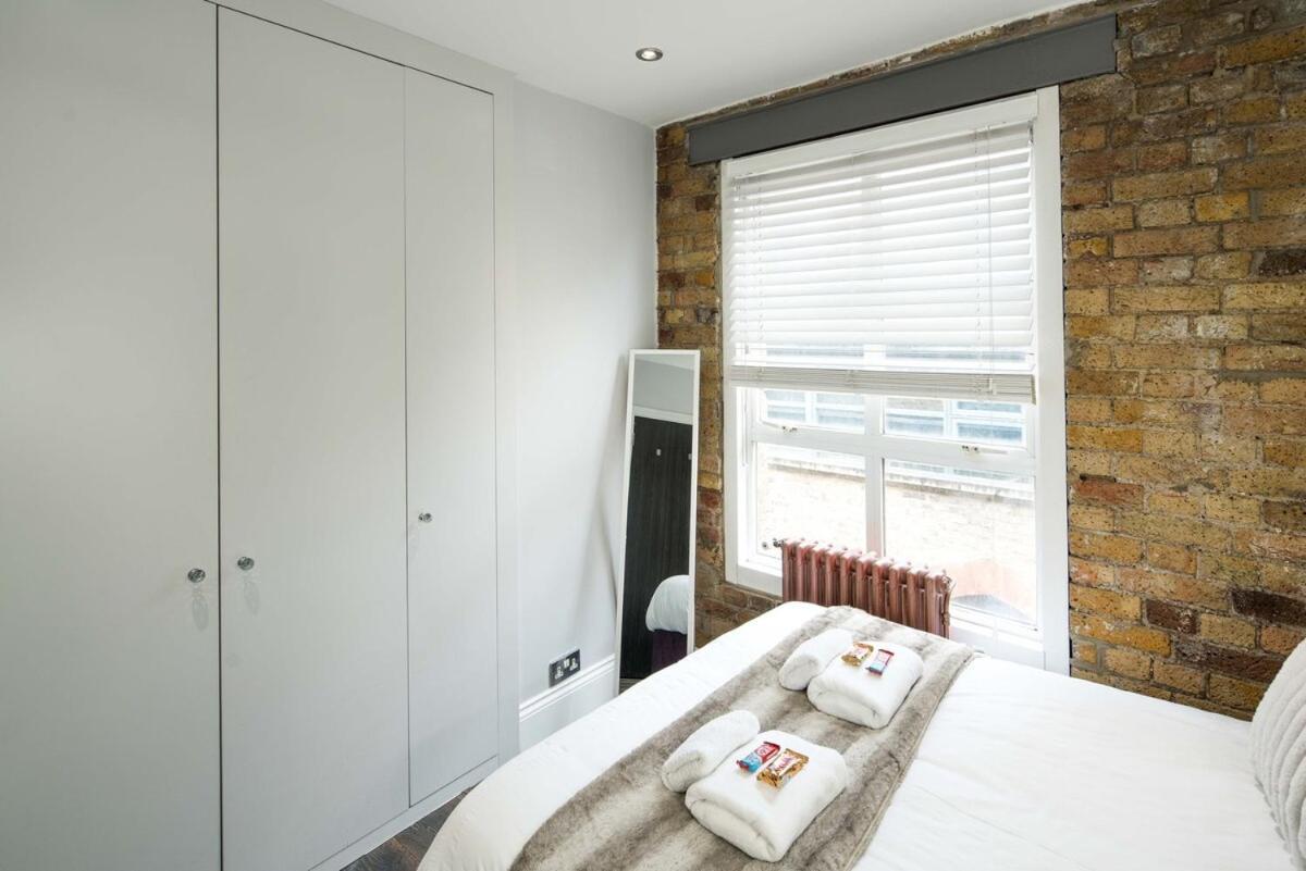 Huge Penthouse Retreat Next To Old Street Station *