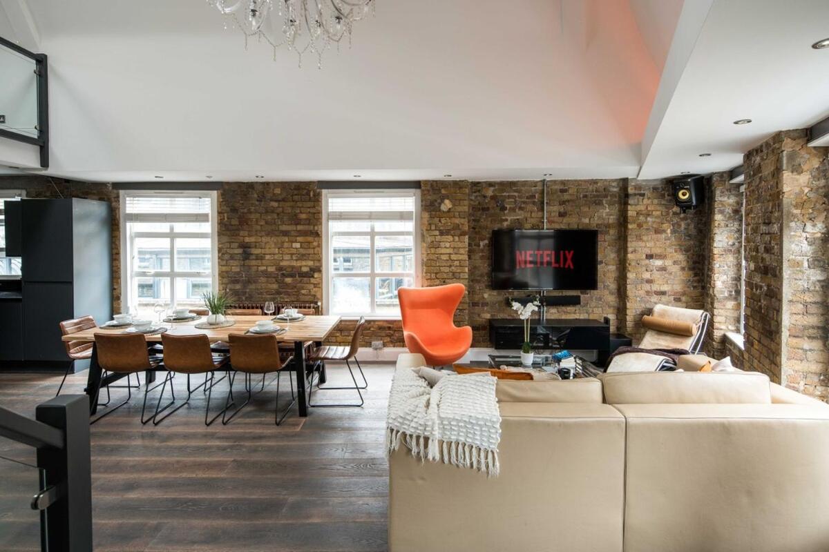Huge Penthouse Retreat Next To Old Street Station London