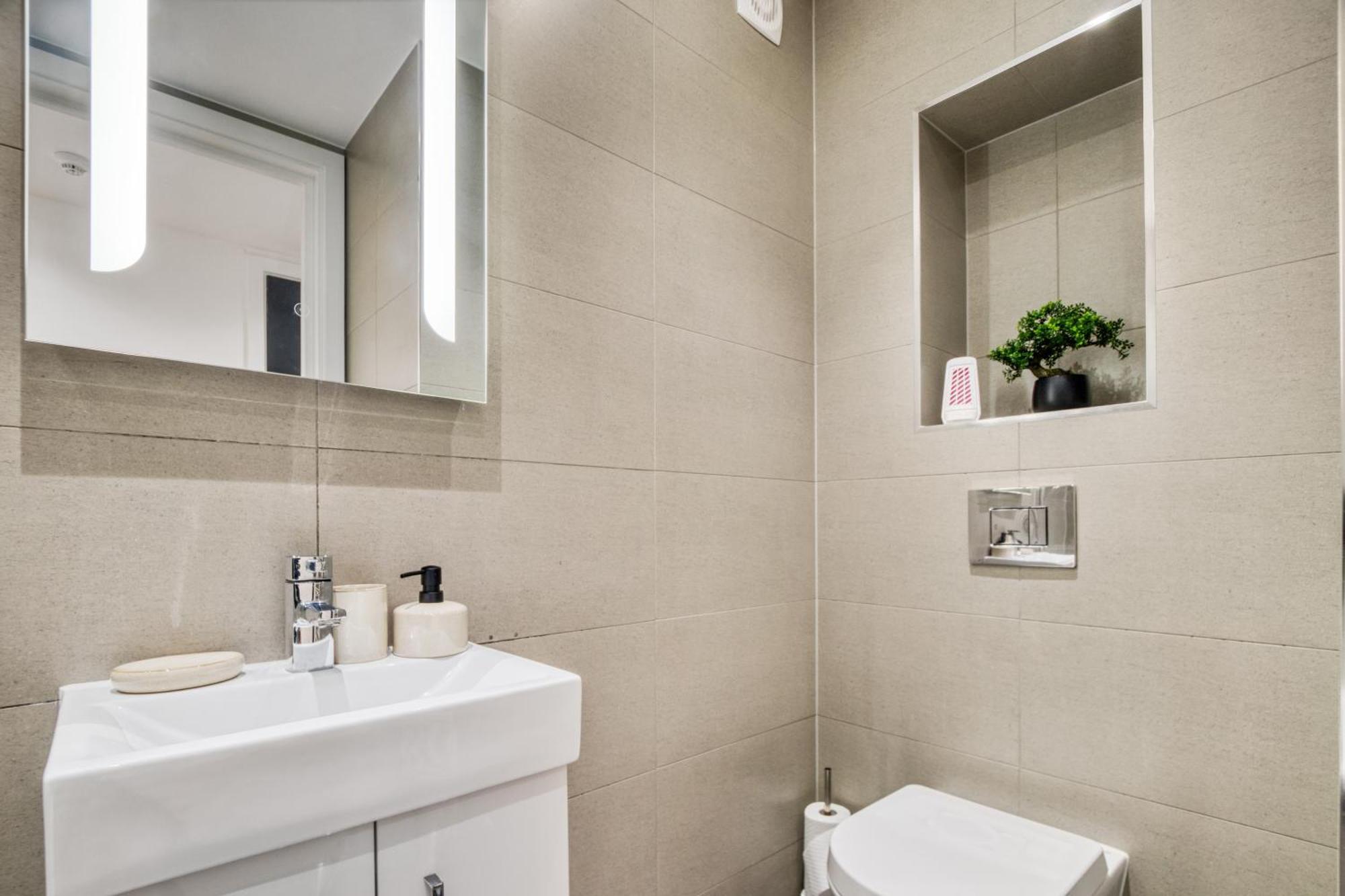 Leilighet A Vibrant 2 Bed & 2 Bath In Old Street Zone 1