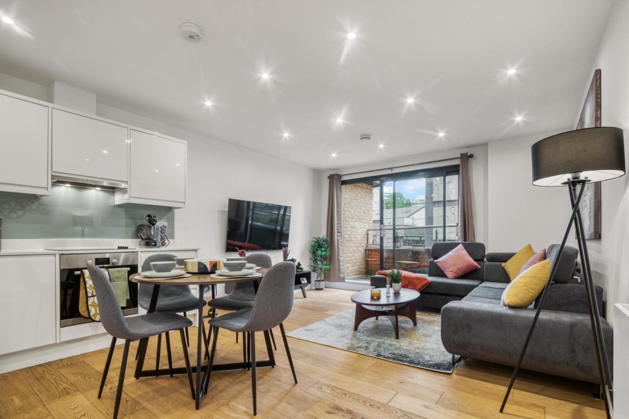 A Vibrant 2 Bed & 2 Bath In Old Street Zone 1 Leilighet London